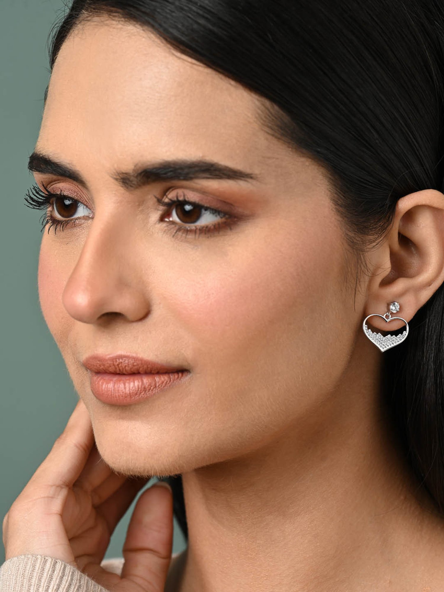 Clara 925 Silver Platinum Plated Swiss Zirconia Cuore Heart Earrings Valentine Gift for Women