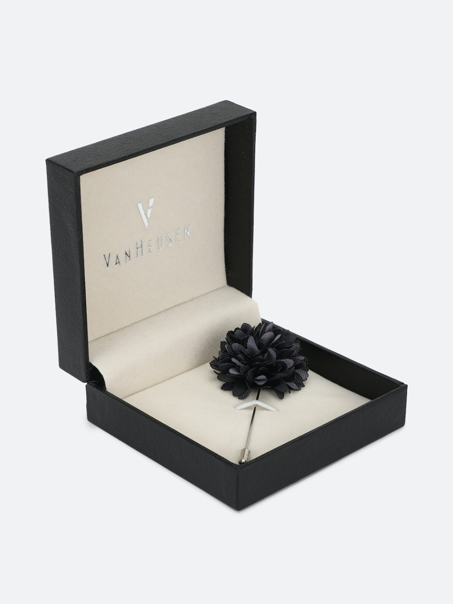 Van Heusen Black Solid Lapel Pin