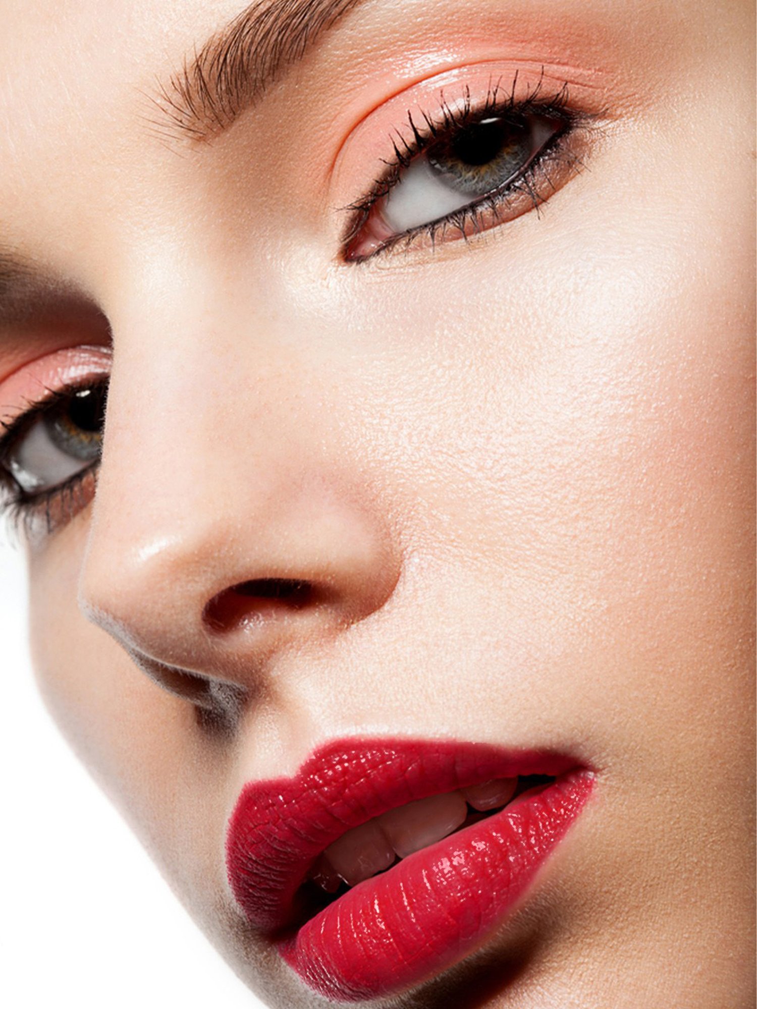 L.A. Girl Lip Attraction Lipstick Onfire - 3.2 gm