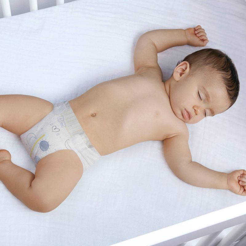 Pampers Pure Protection Disposable Diapers Size 1 - 132ct + Size 2 - 120ct & Pampers Aqua Pure Wipes - 560ct - Bundle