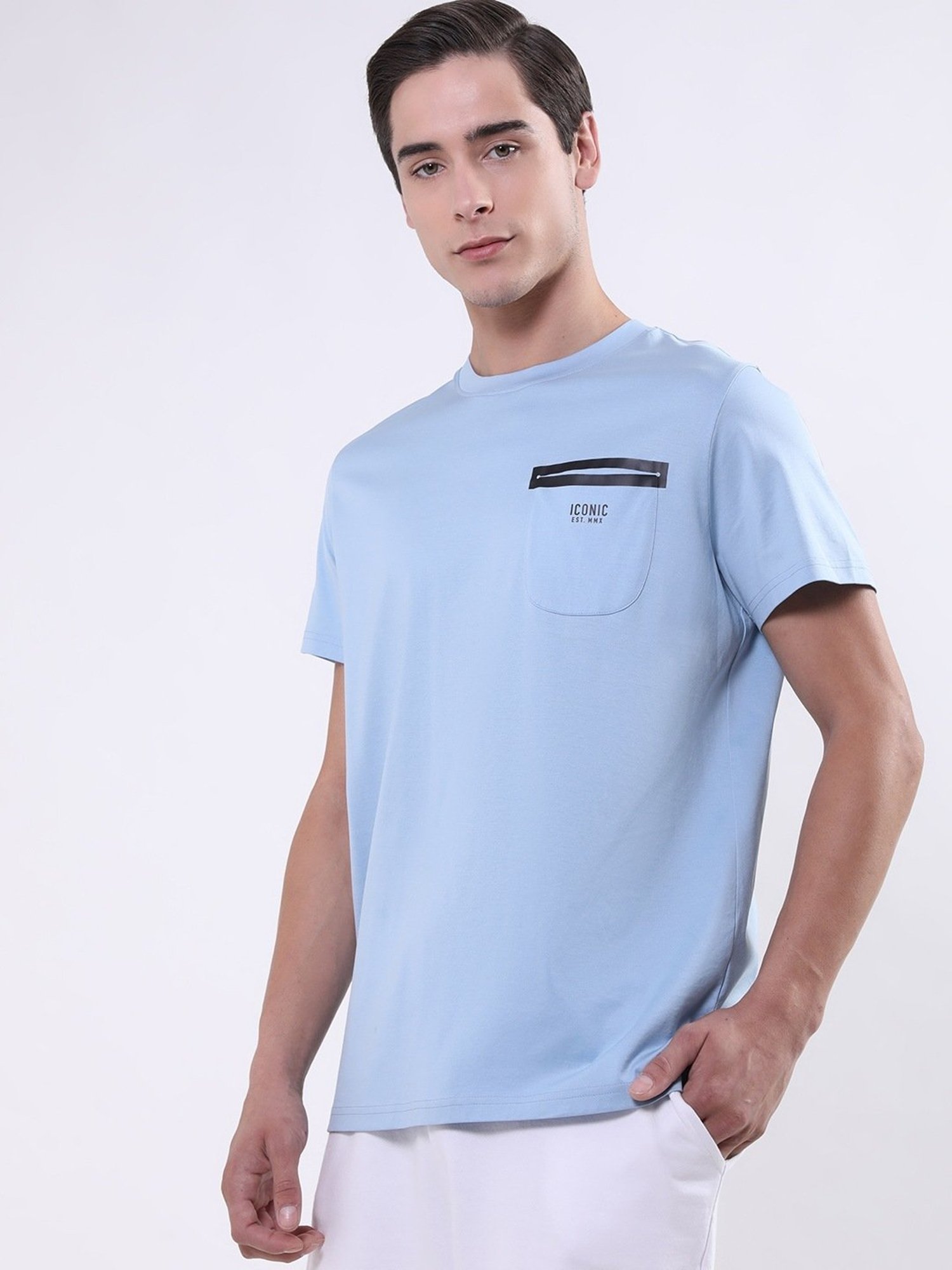 Iconic Men Solid Regular Fit Cotton T-shirt