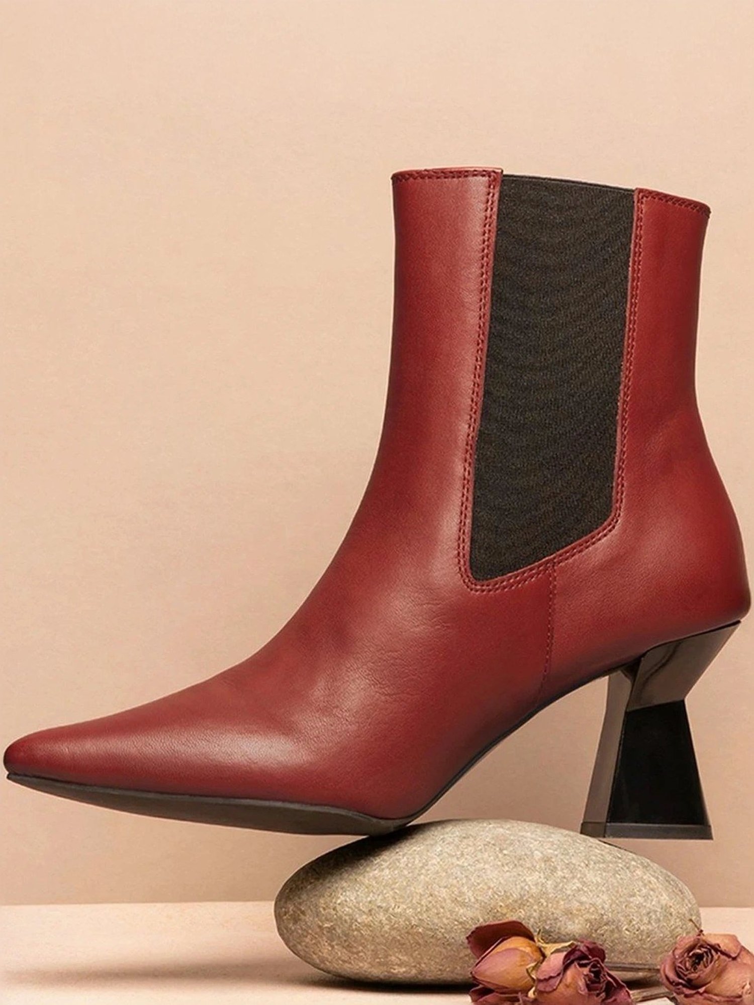 Saint G Women's Elliana Rust Chelsea Boots