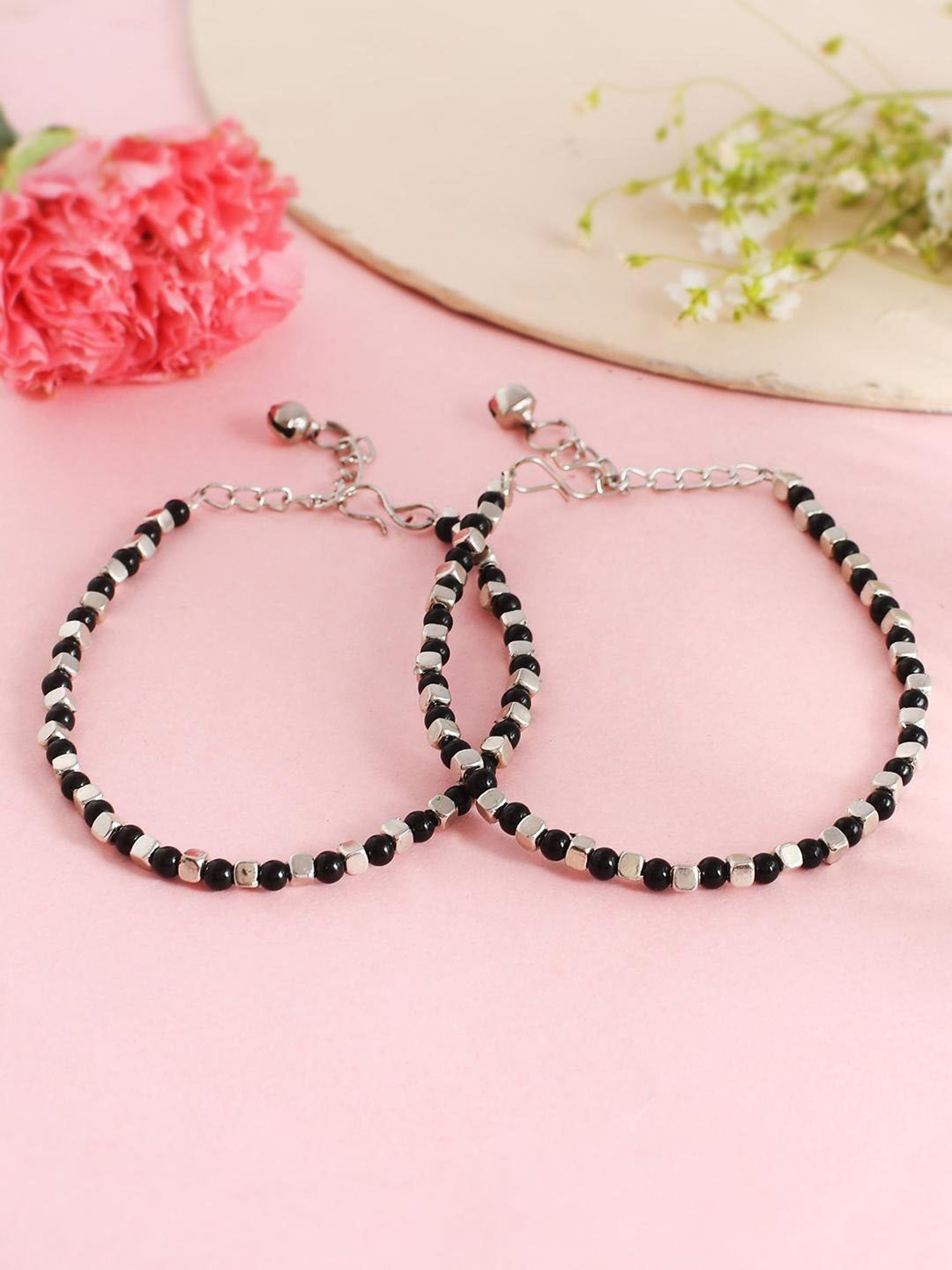 VOJ Set of 2 Artifical Beaded Silver & Black Anklet for Women
