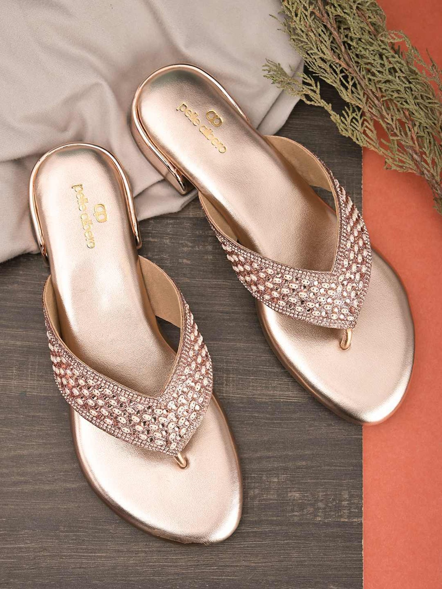 Pelle Albero Women's Rose Gold Thong Sandals