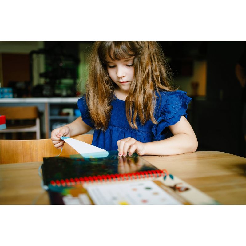 Chuckle & Roar Flashlight Seek & Find The Magical Hidden Objects Game for Kids