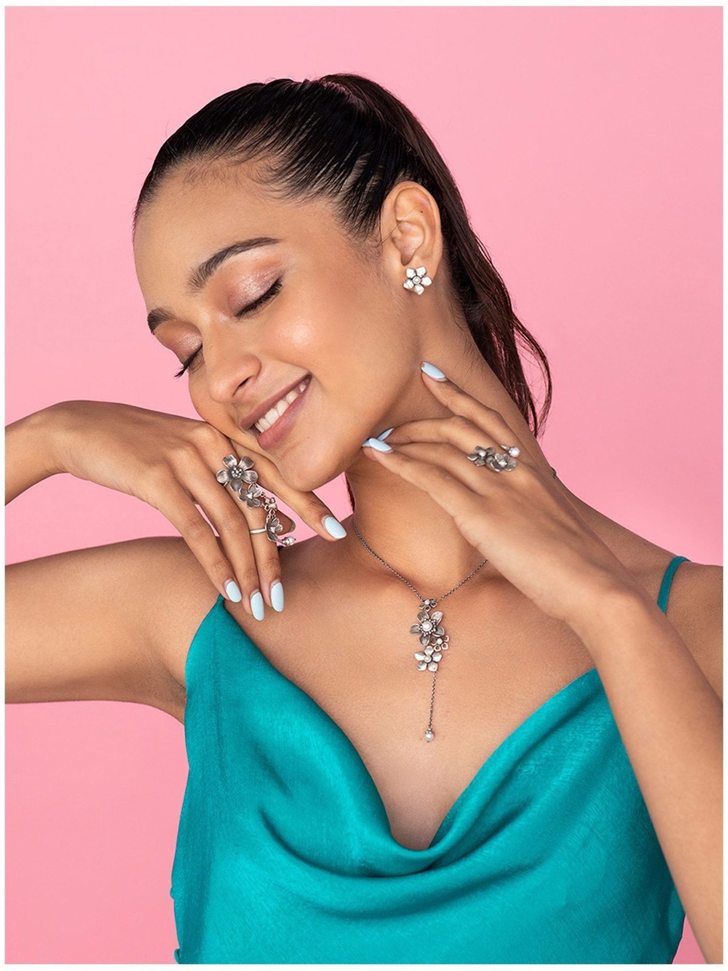 Shaya 92.5 Sterling Silver Murasaki S Earrings for Women