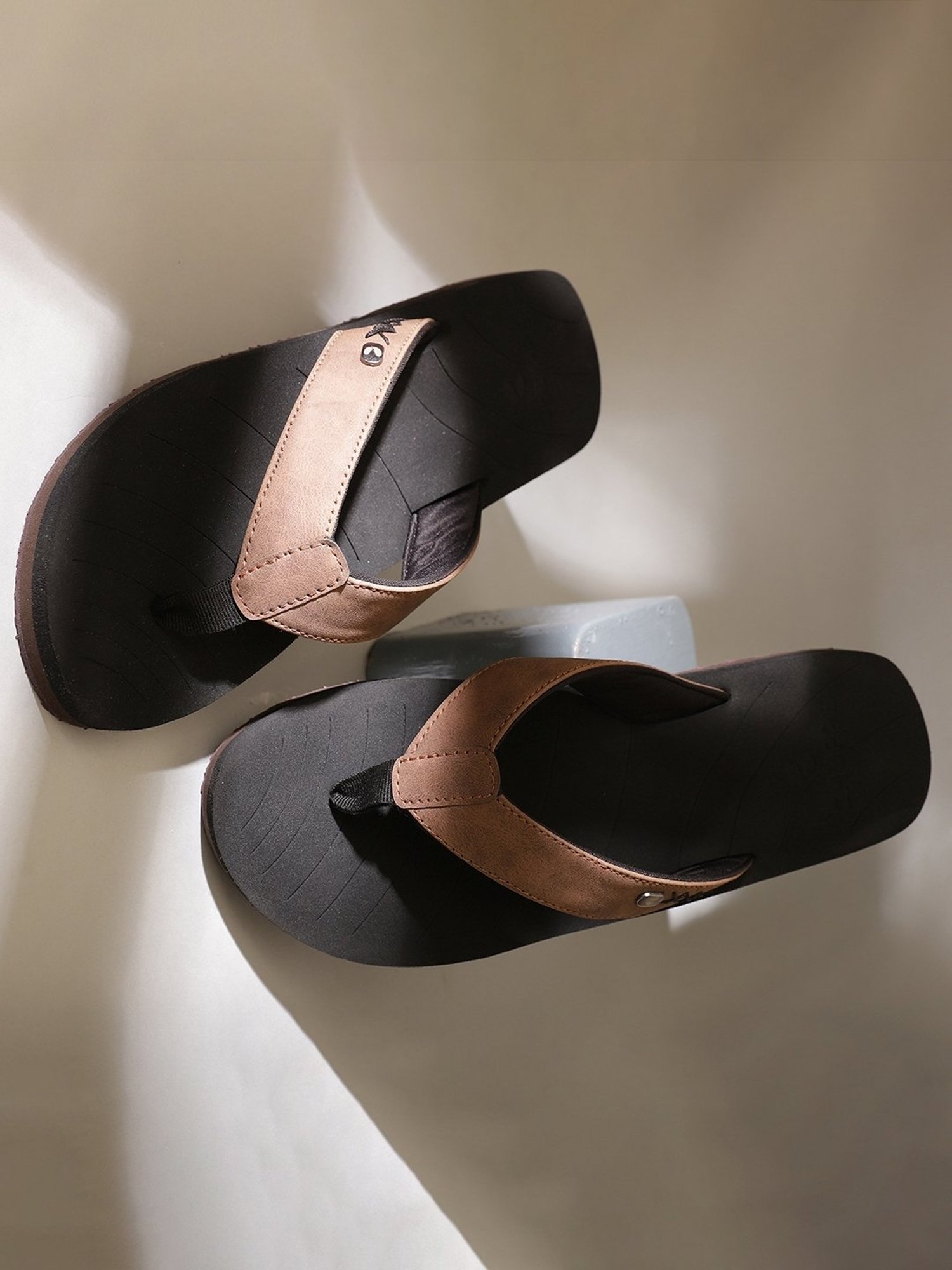 Chupps Men's Black Flip Flops