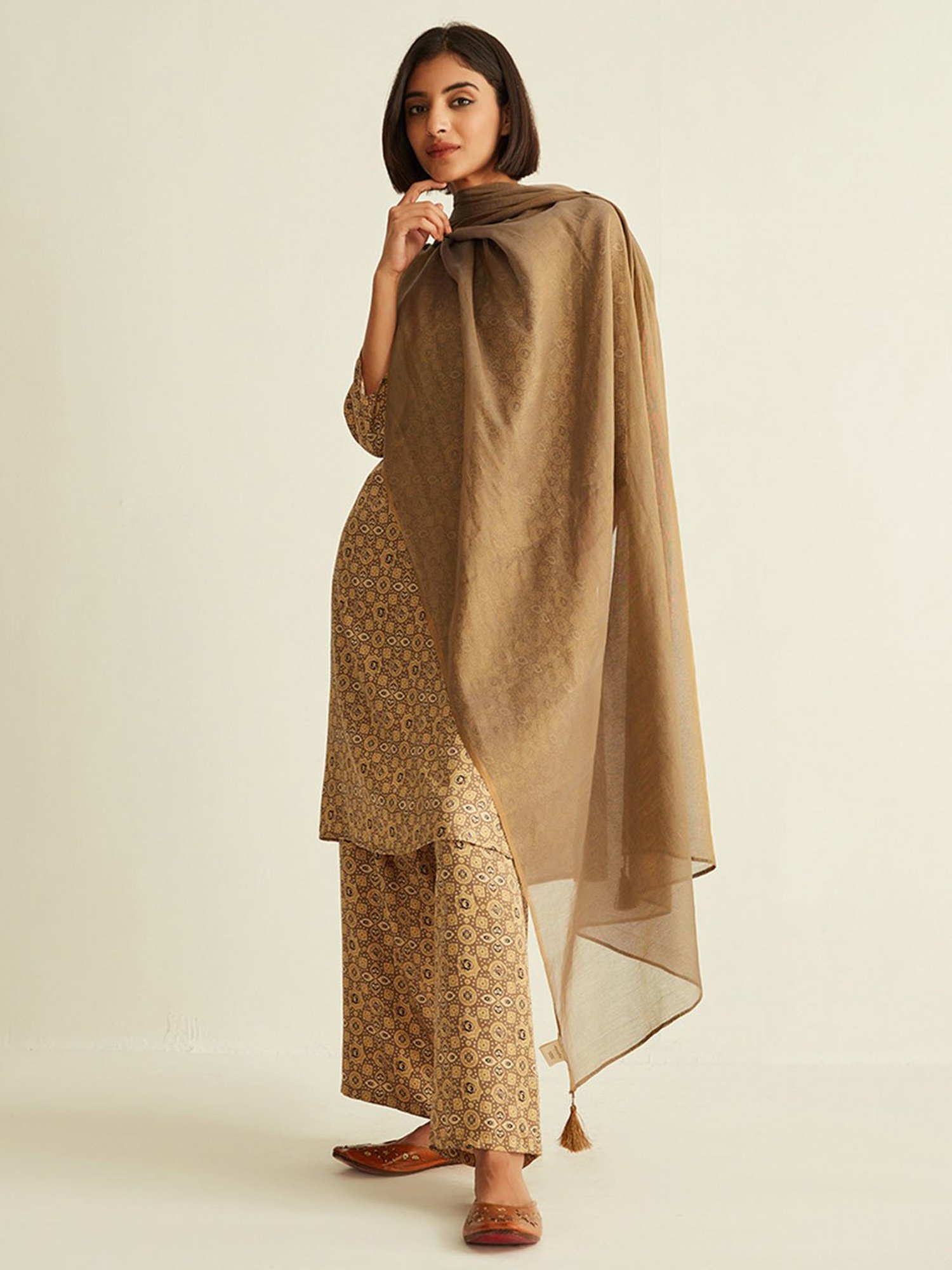ANCESTRY Brown Dupatta