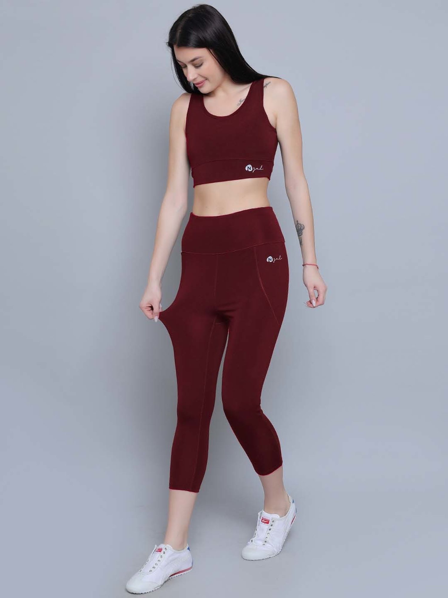 N-Gal Maroon Logo Print Sports Bra With Tights Set