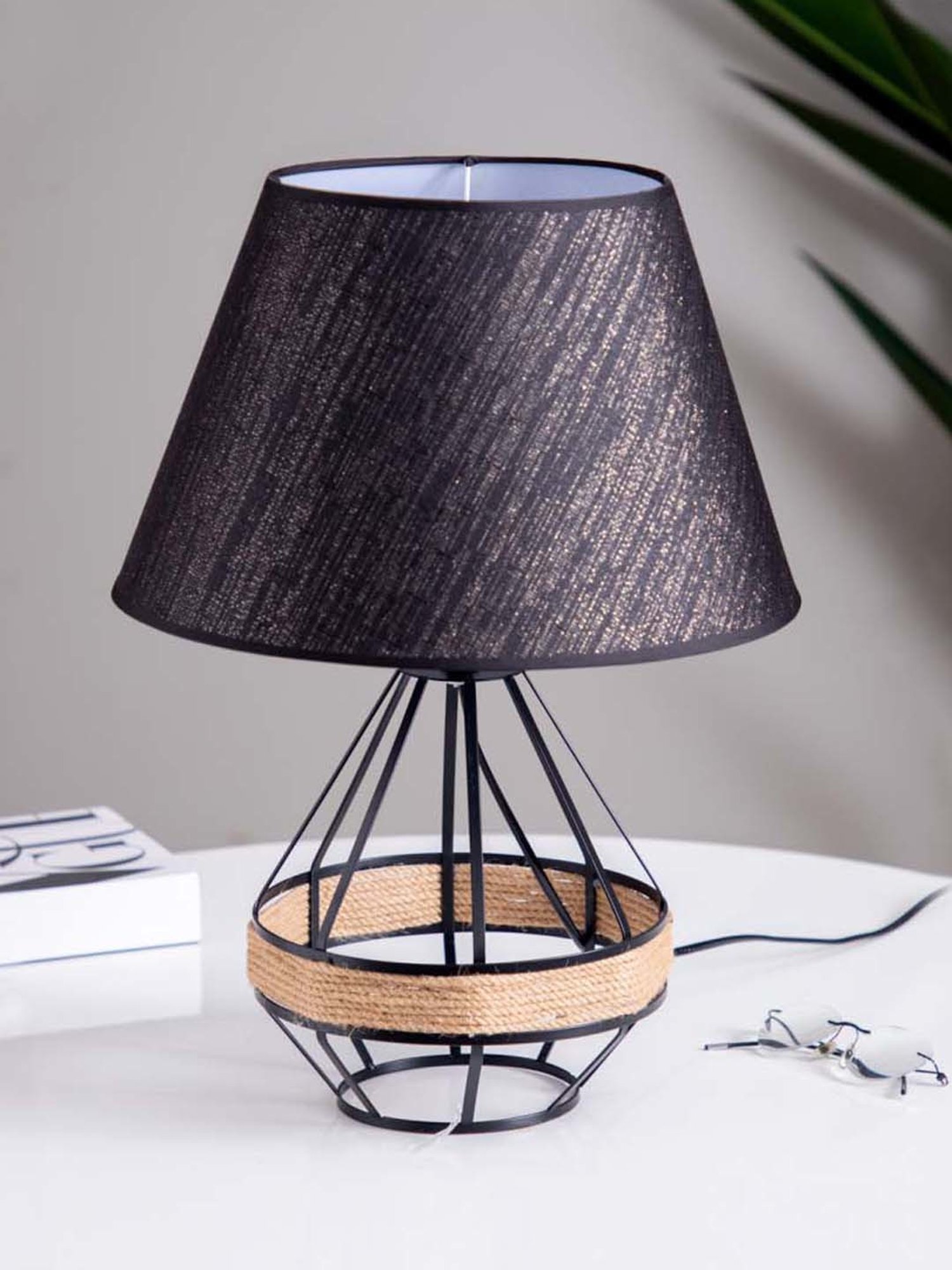 The Decor Kart Black Metal Cinder Table Lamp