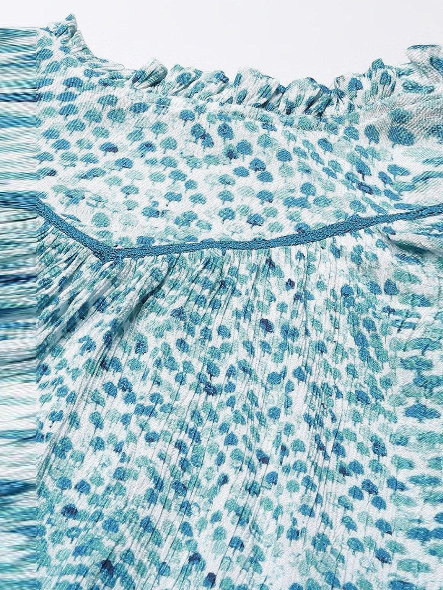 LilPicks Kids Teal Solid Crop Top