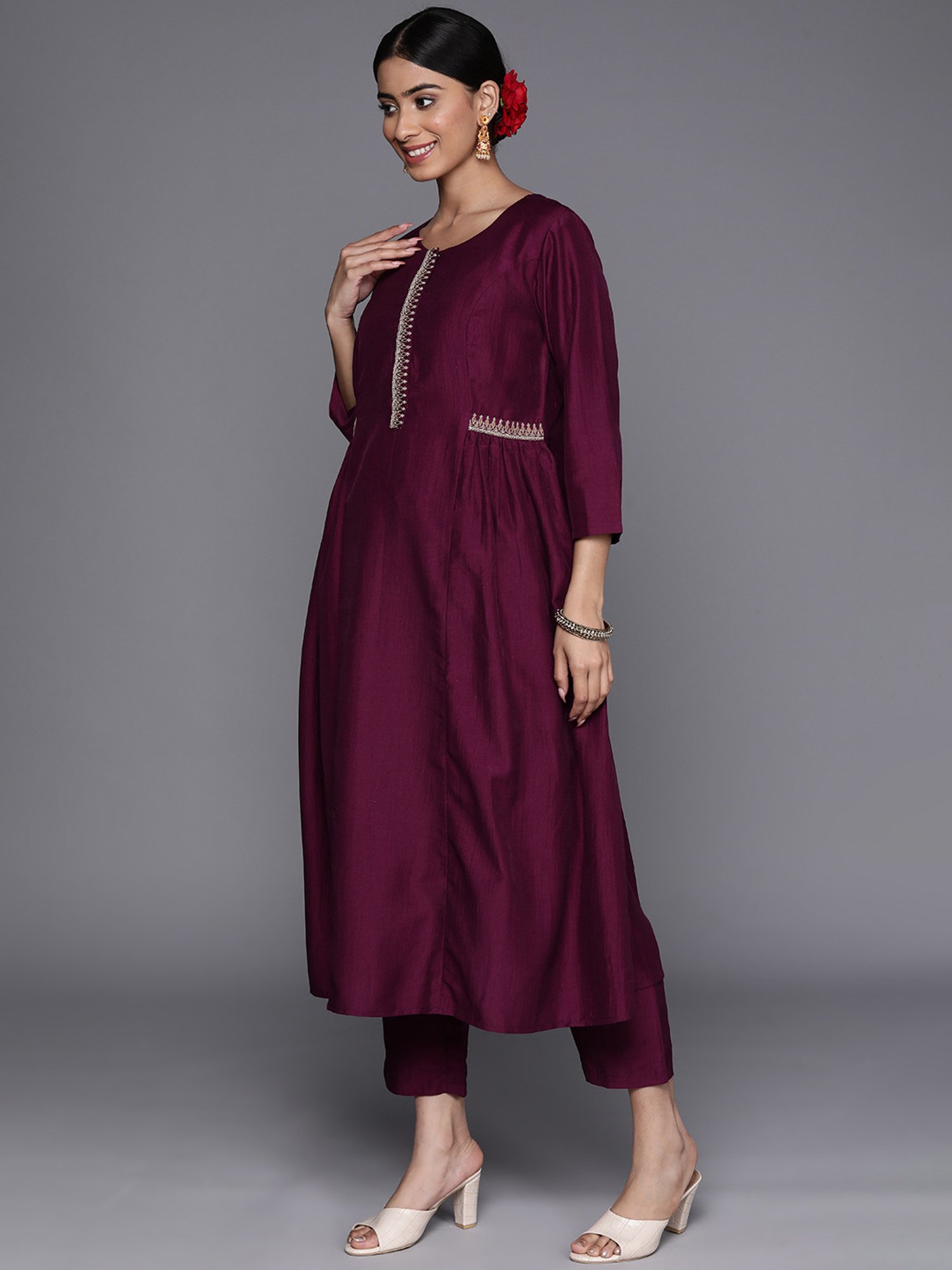 Varanga Purple Embroidered Kurta Pant Set With Dupatta