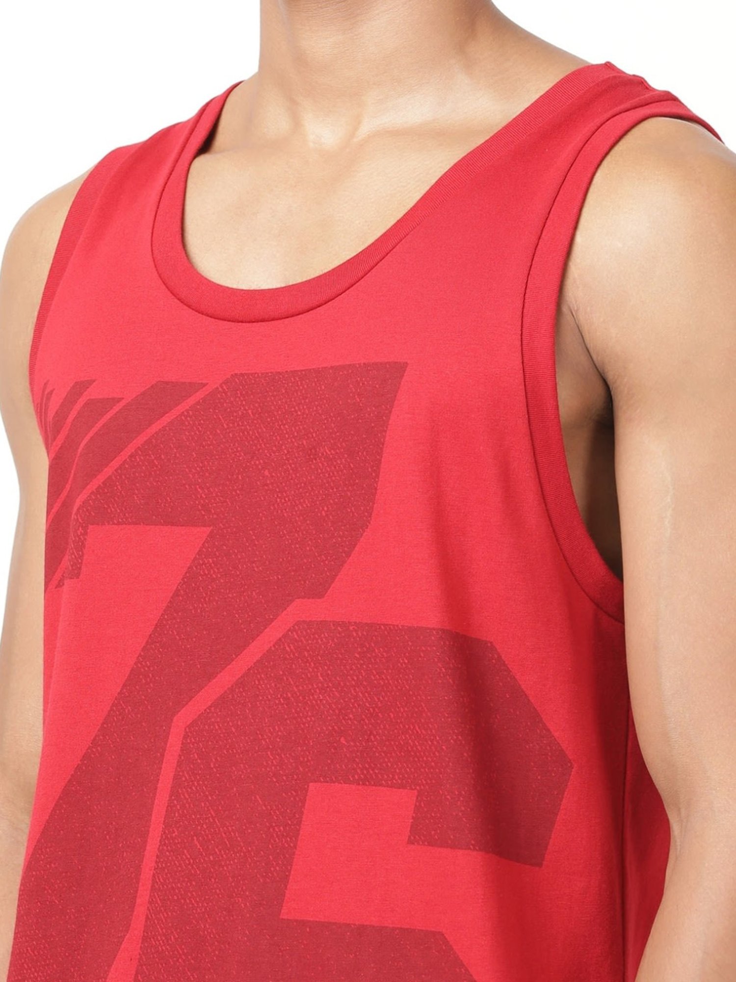 Jockey 9928 Super Combed Cotton Rich T-Shirt with Stay Fresh Treatment (Pattern & Color May Vary)