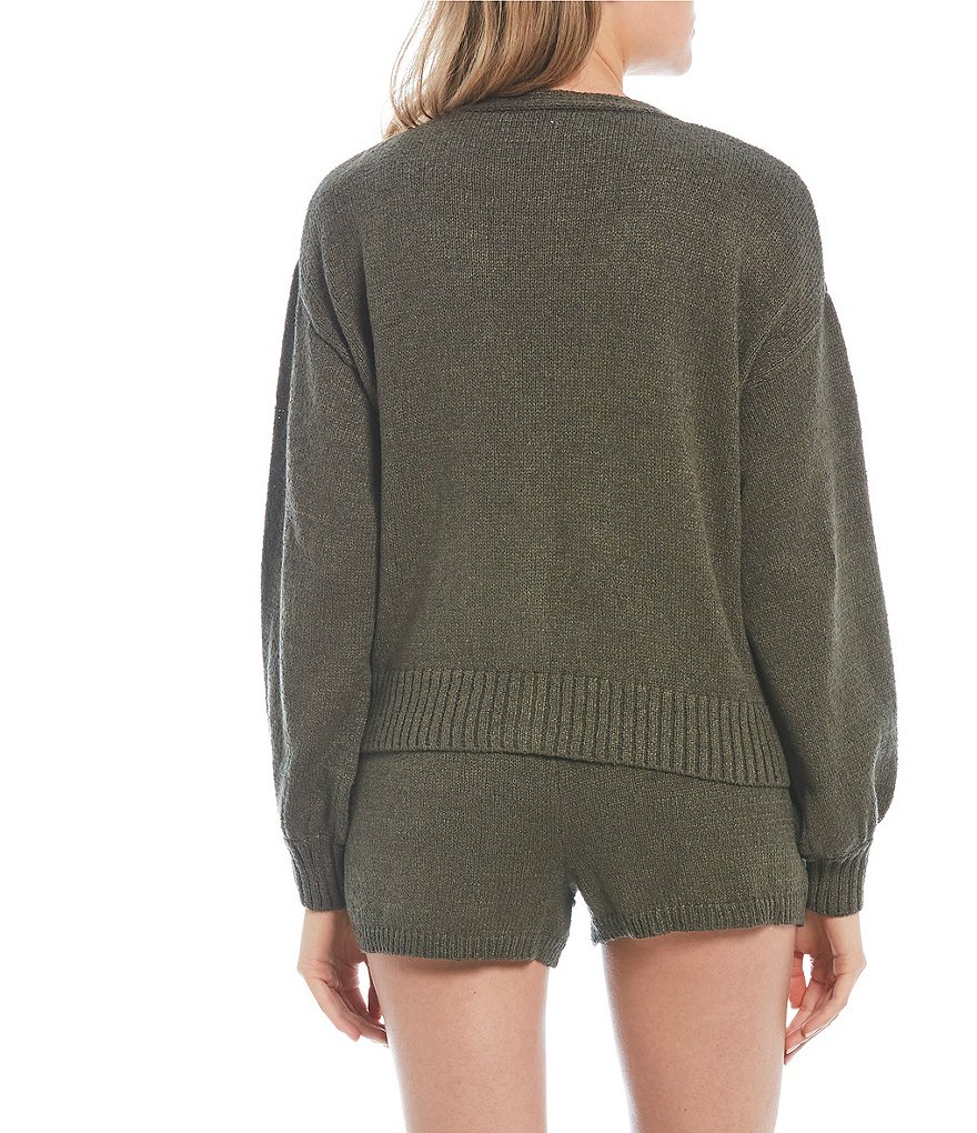 GB Round Neck Fuzzy Eyelash Sweater