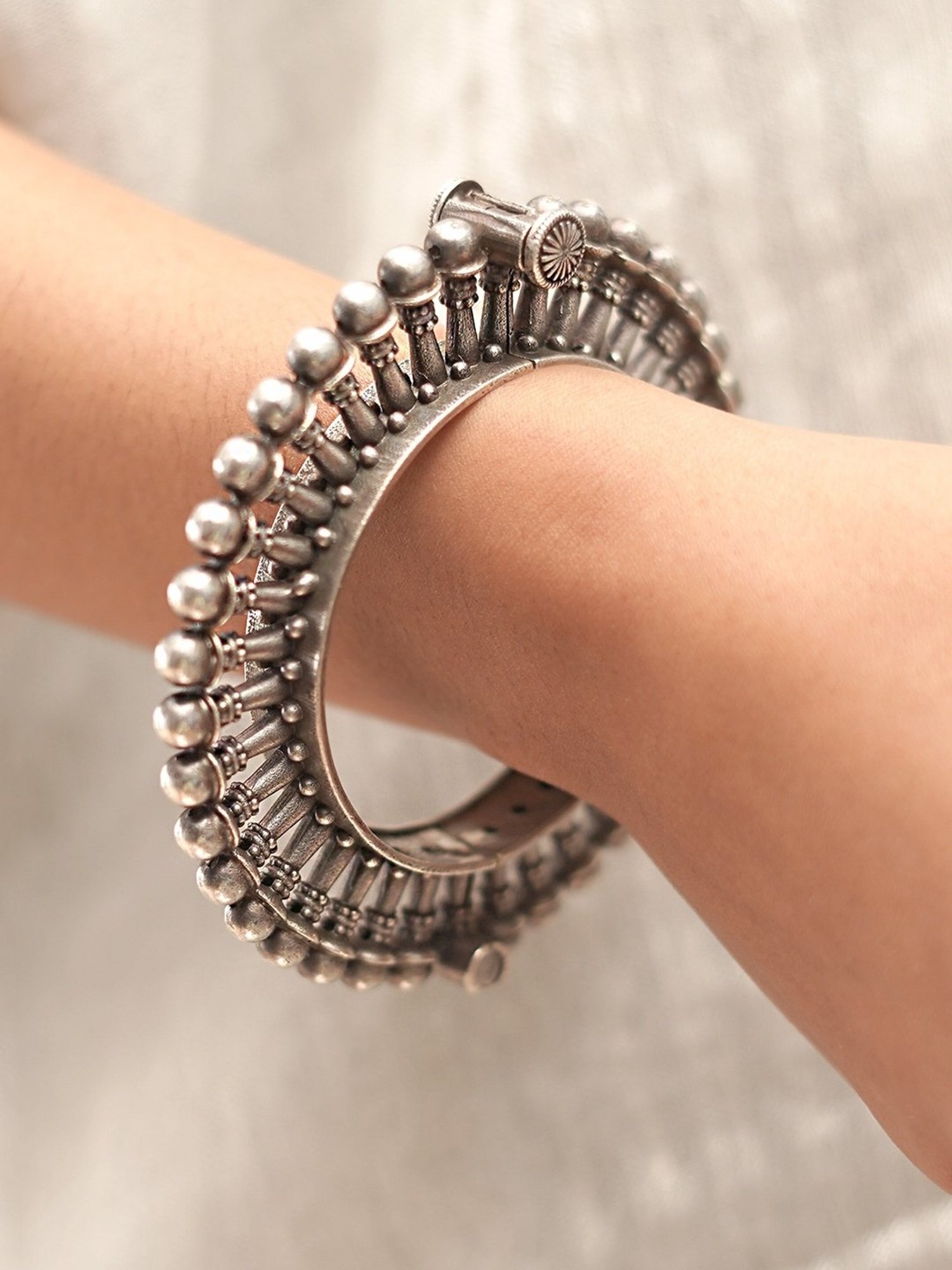 Teejh Ethnic  Jeni Silver Oxidized Bangle for Women