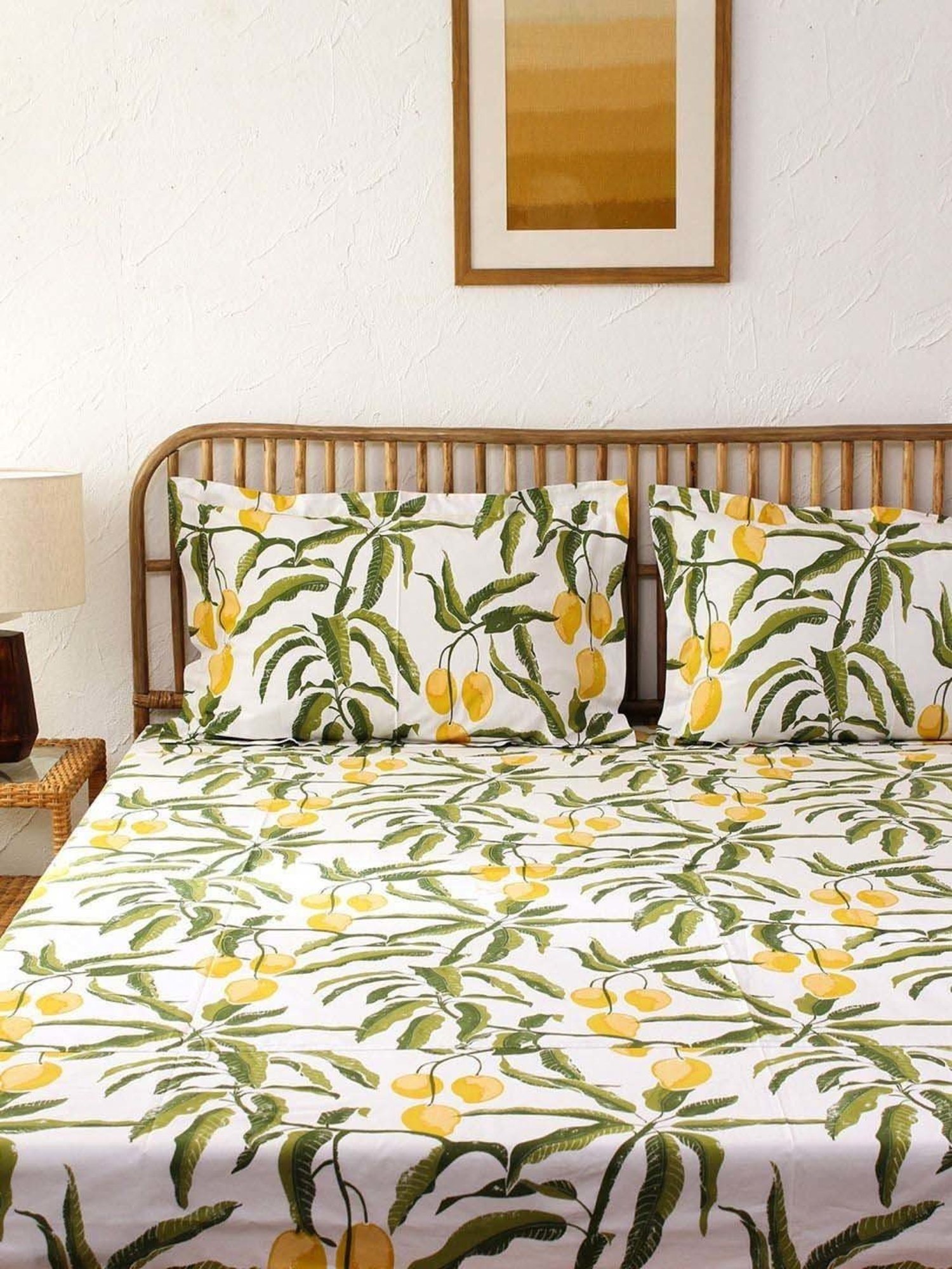 House This Amra White & Yellow Cotton 180 TC Double Bedsheet with 2 Pillow Covers