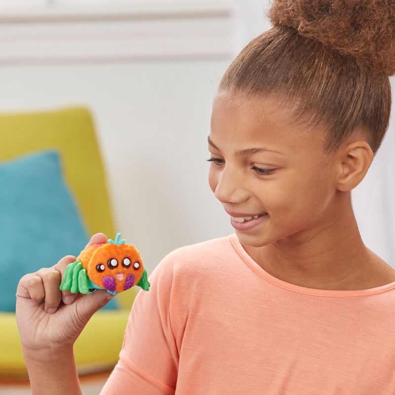 Yellies! Toots Voice-Activated Spider Pet