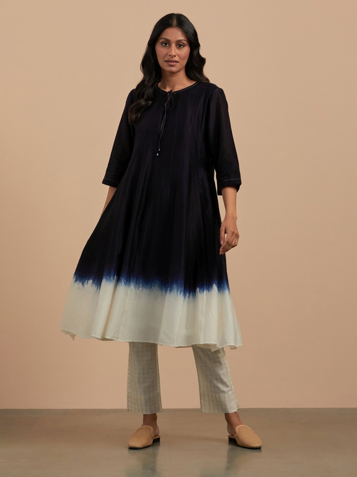 Smriti Gupta Rakhi Black And White Kurta