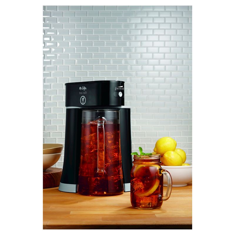 Bodum Bistro 34oz Electric Water Kettle