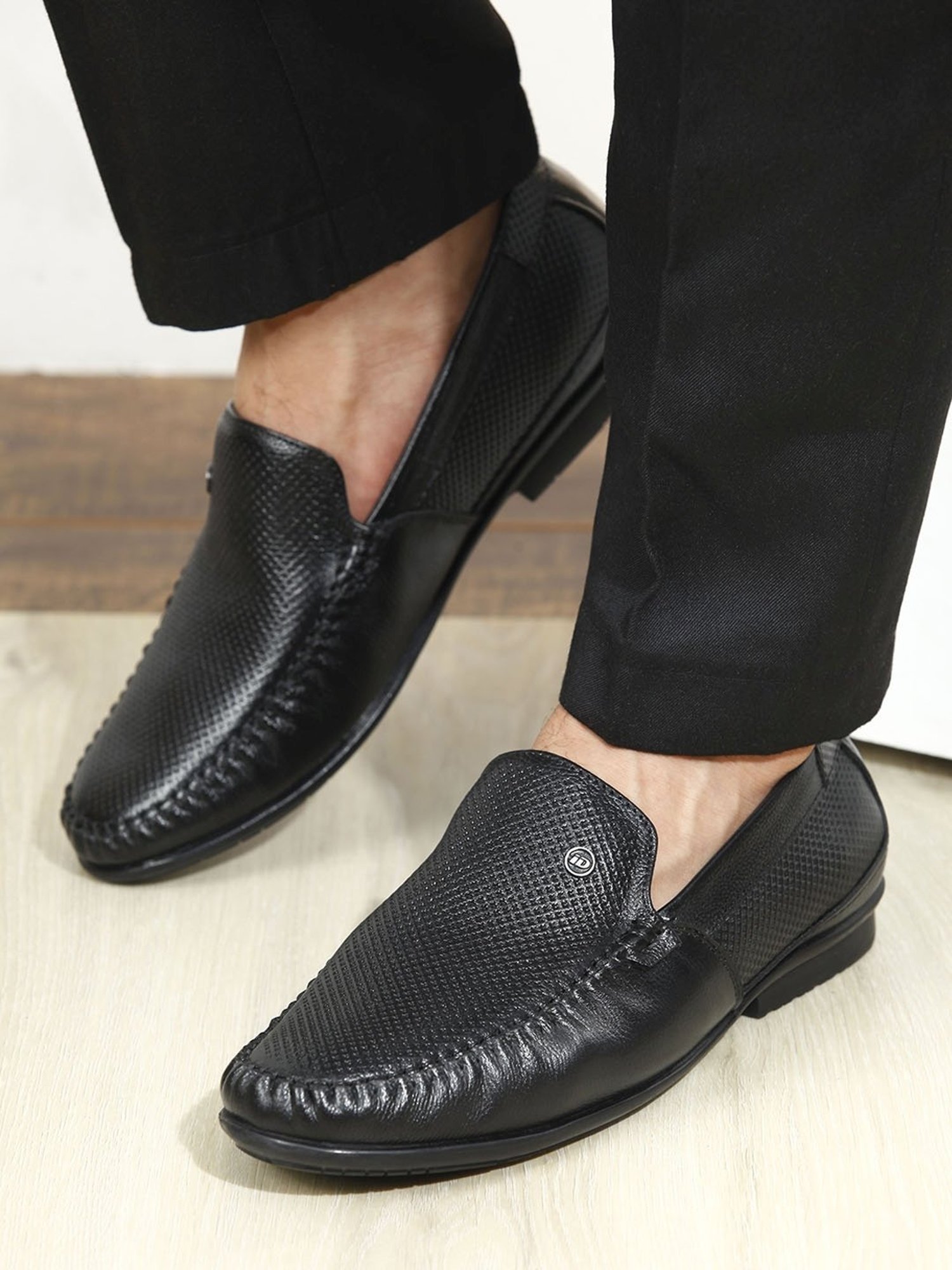 ID Men's Black Casual Loafers
