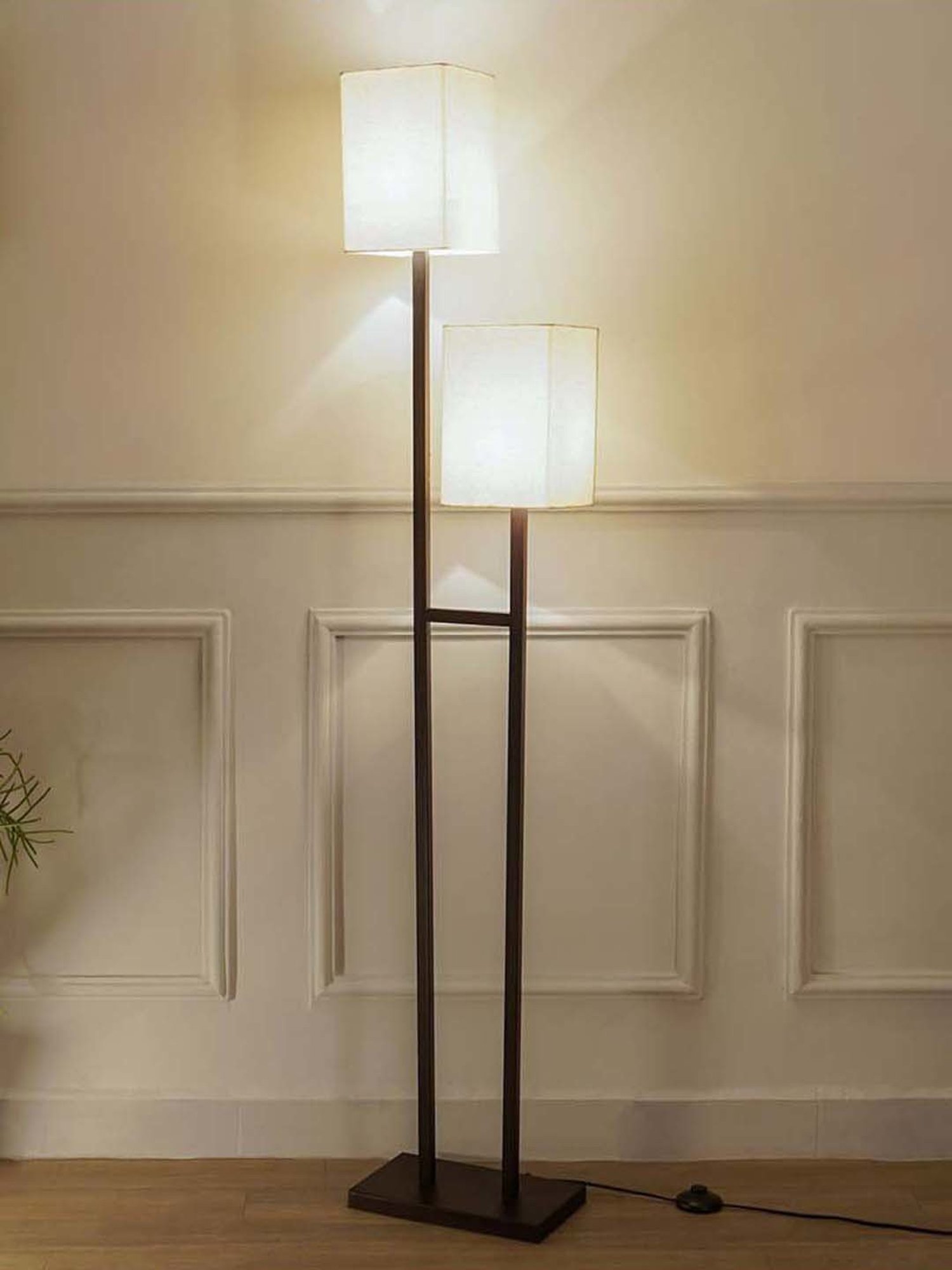 Kapoor E Illuminations Twin Black Metal 2-Lights Floor Lamp