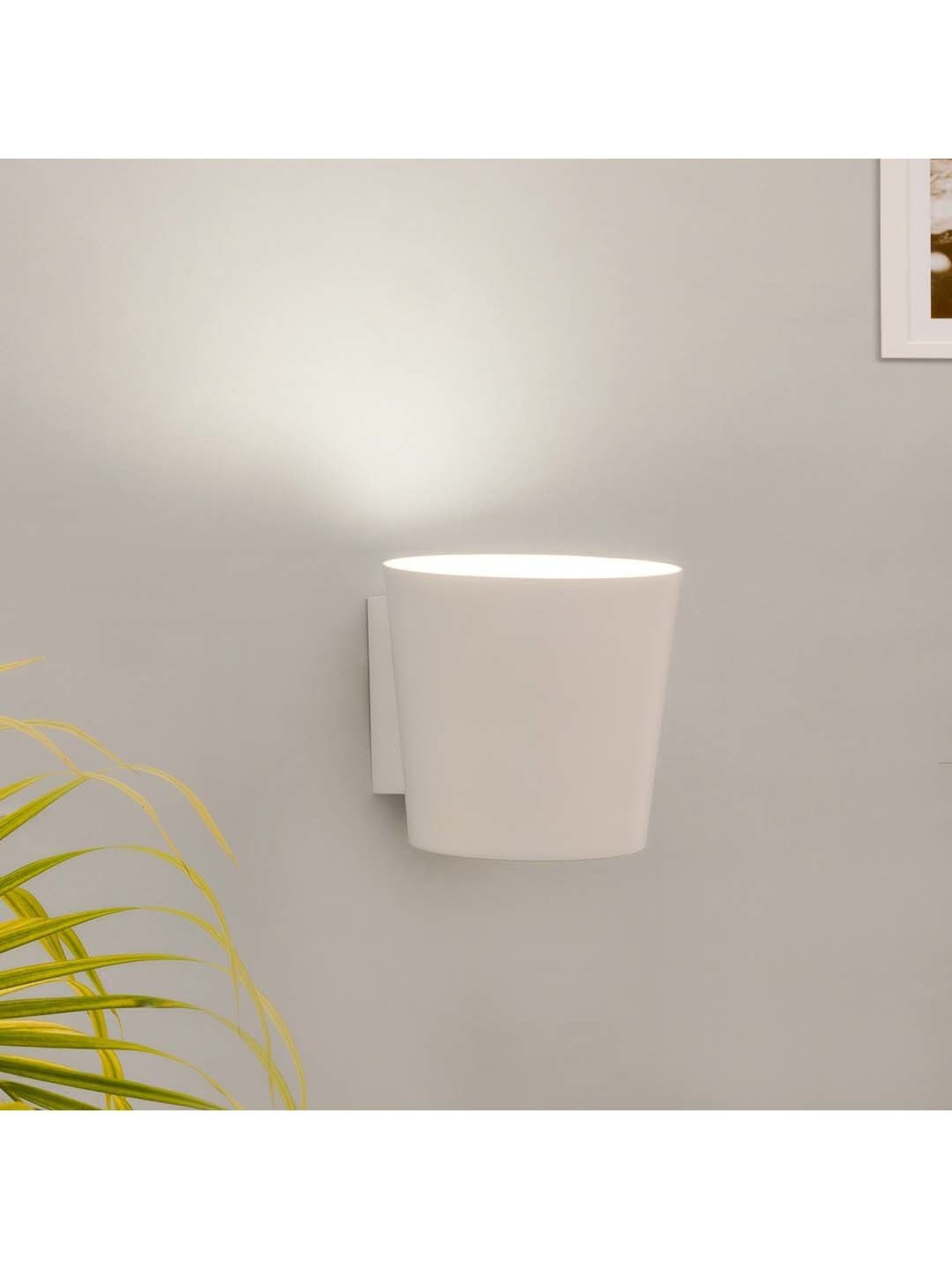 Kapoor E Illuminations Influx White Metal Wall Light - Set of 1