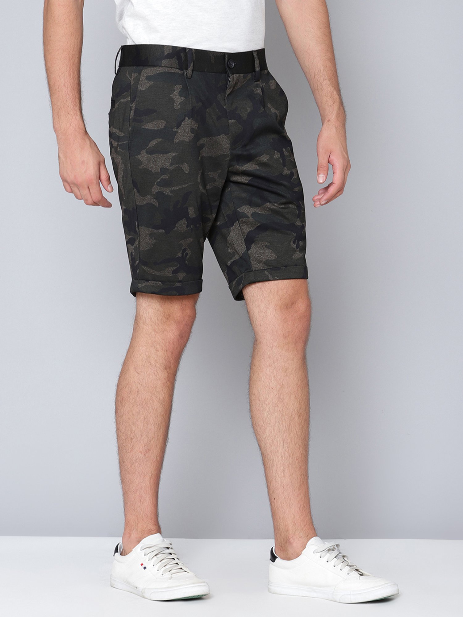 Lindbergh Olive Regular Fit Shorts