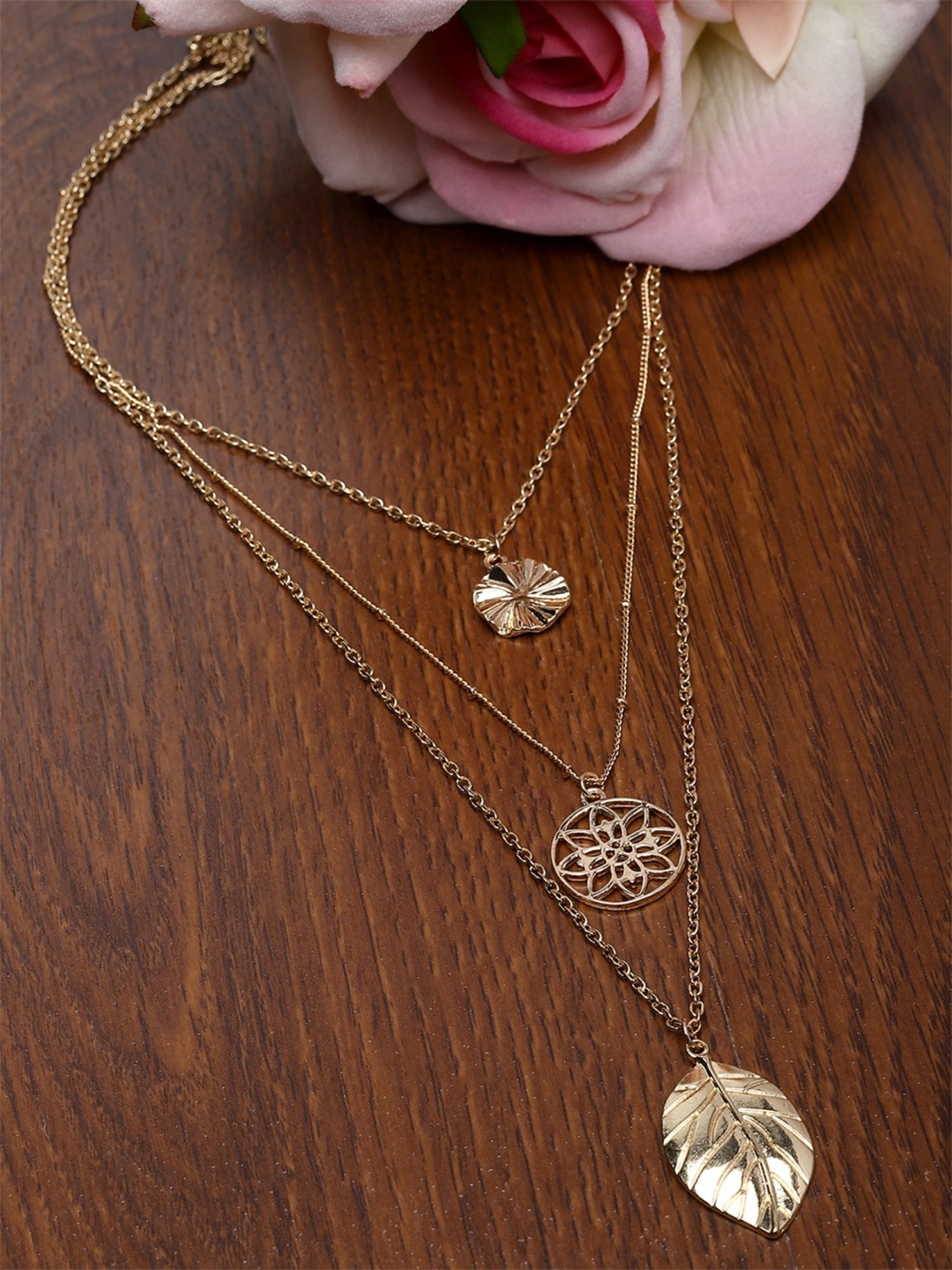 Karatcart Golden Sea Shell and Textured Disk Multicharm Multilayered Chain Women