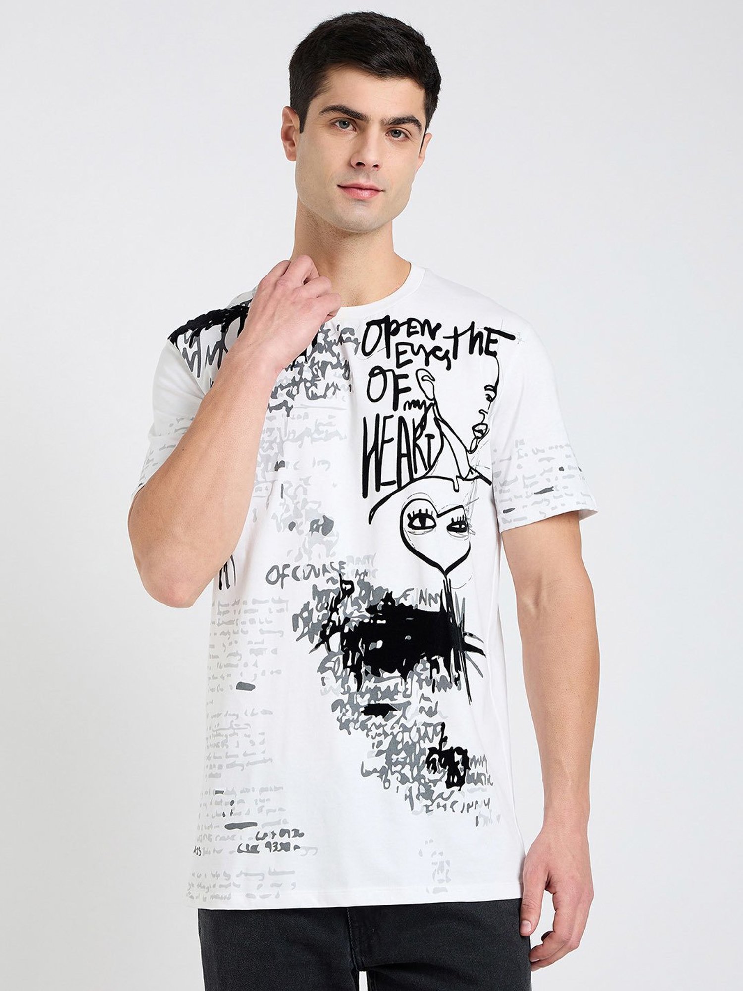 EDRIO White Regular Fit Graphic Print Crew T-shirt