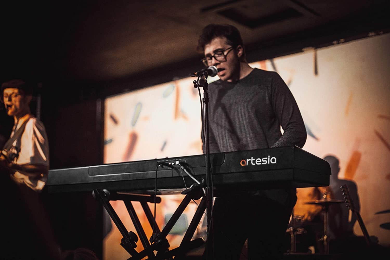 Artesia PA-88H+ 3-Pedal Bundle - 88-Key Weighted Hammer Action Digital Piano with  Sustain Pedal/ASP-3x3M, Power Supply and Two Free Months of Online Lessons from TakeLessons