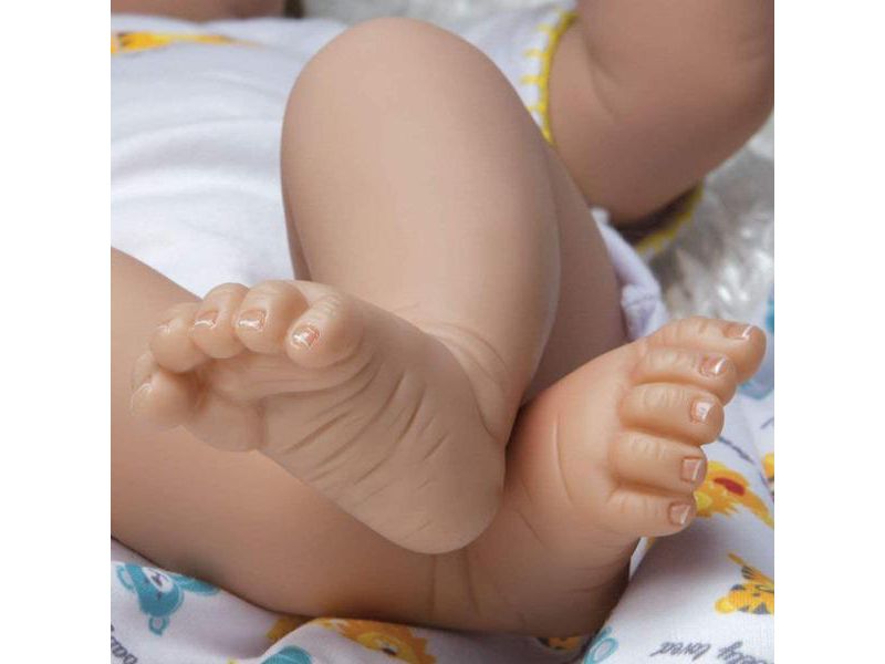 Paradise Galleries Reborn Baby Doll Boy "Lions & Tigers & Bears, Oh My!". Realistic baby is weighted and comes with 3 outfits. Kids 3+