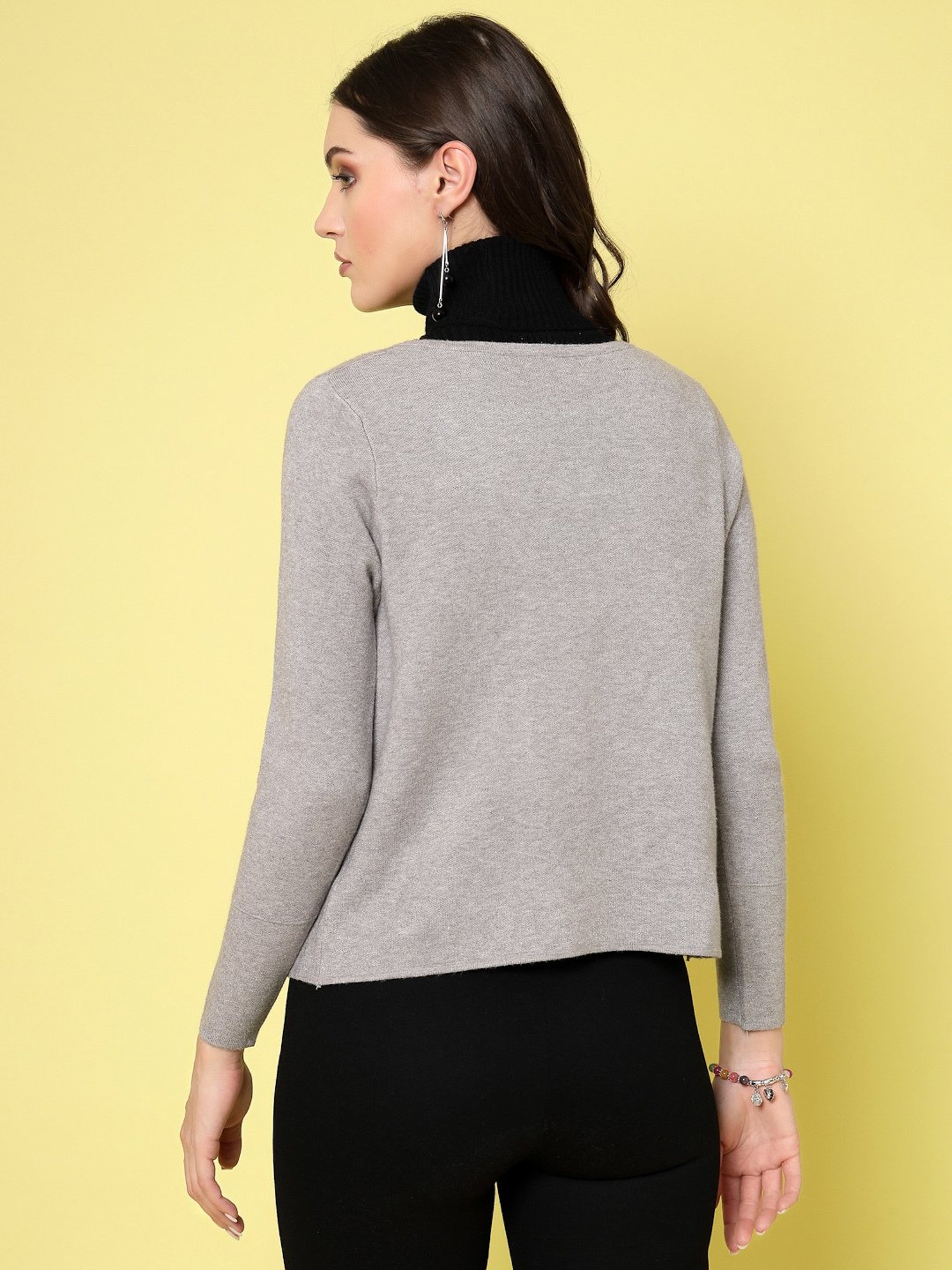 Mafadeny Grey Textured Shrug