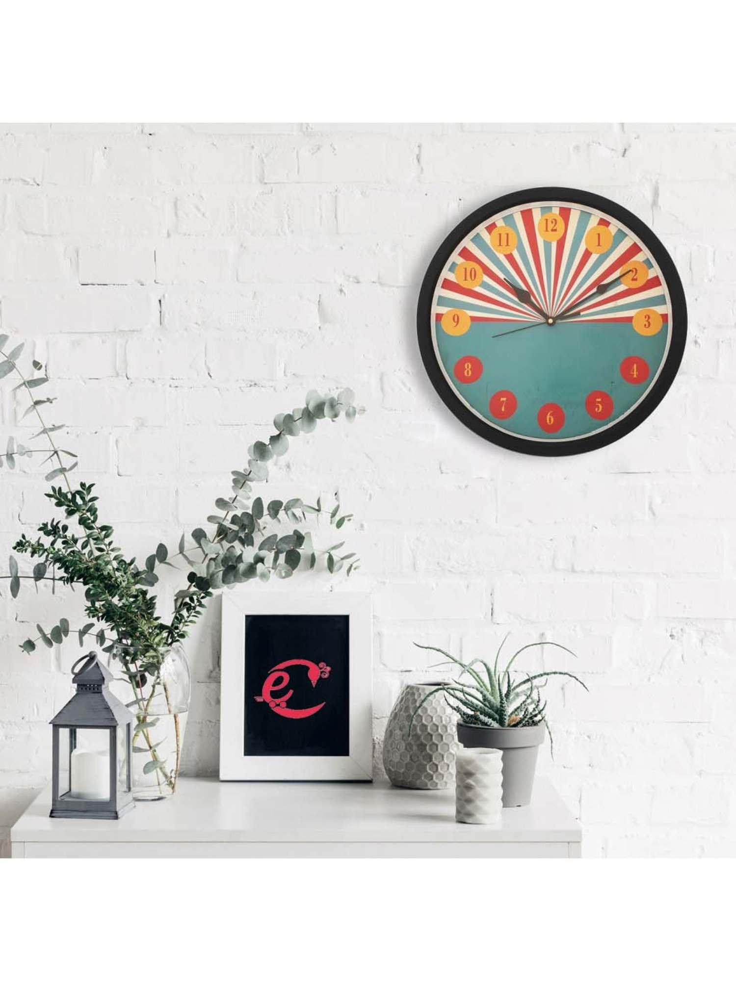 eCraftIndia Designer Round Analog Black Wall Clock
