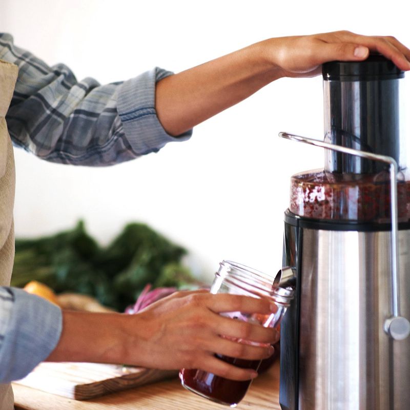 IMUSA Green Painted Lime Squeezer