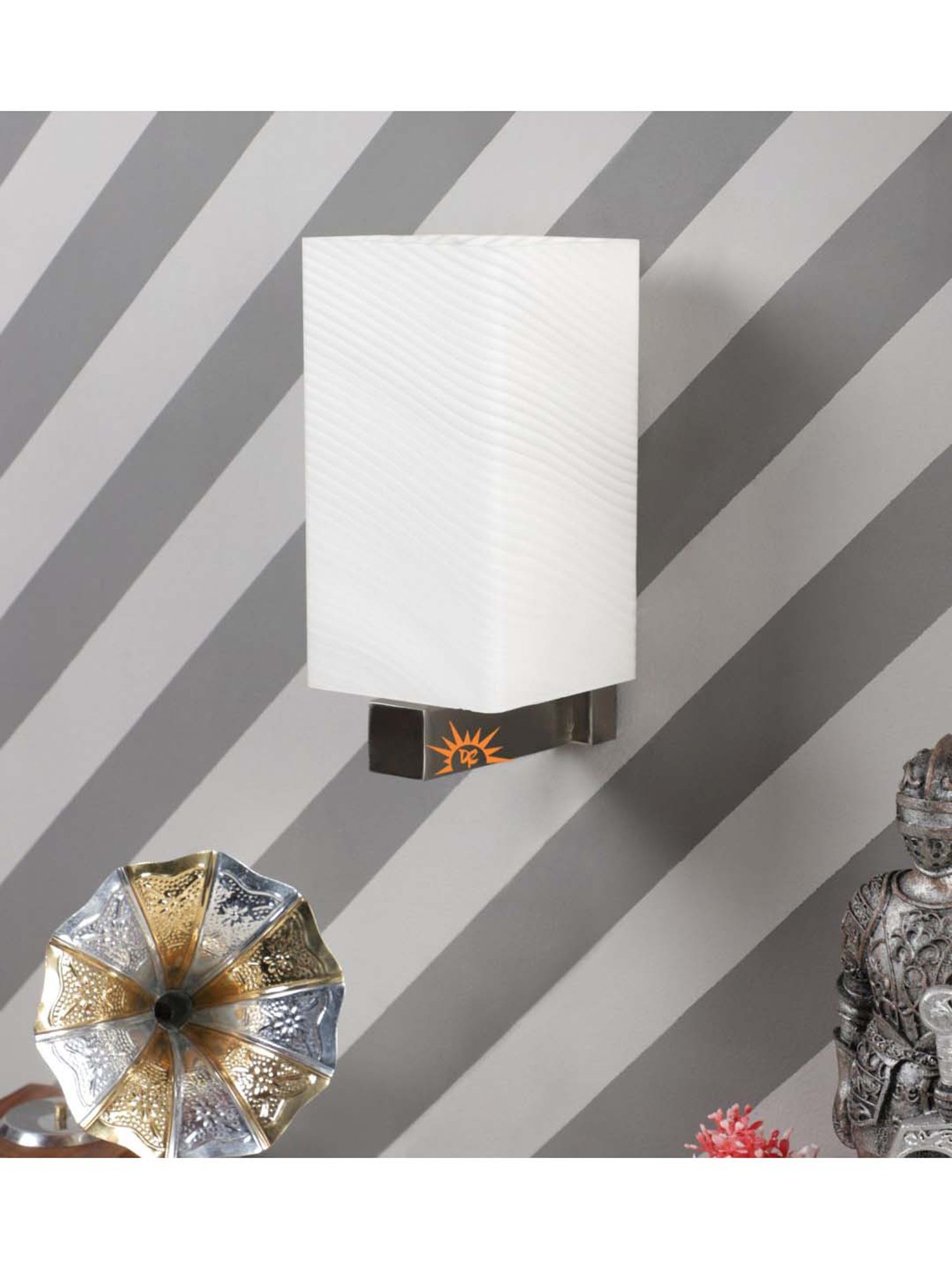 DecorativeRay White Wall Light - Set of 1