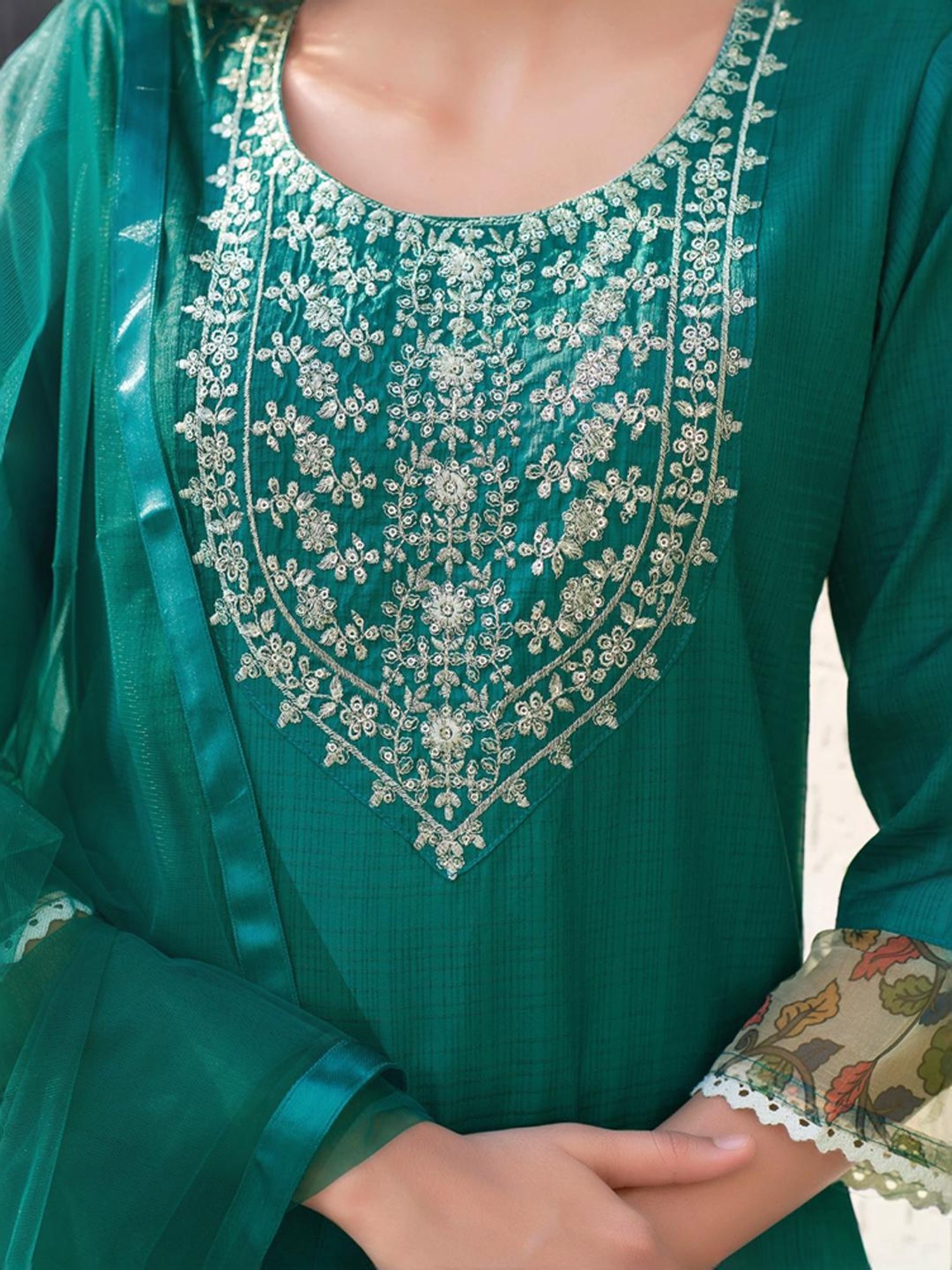 Skylee Green Embroidered Kurta Pant Set With Dupatta