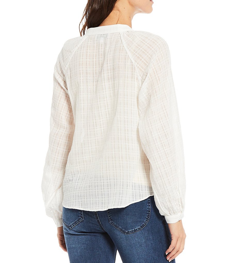 Gibson & Latimer V-Neck Button Front Long Sleeve Blouse