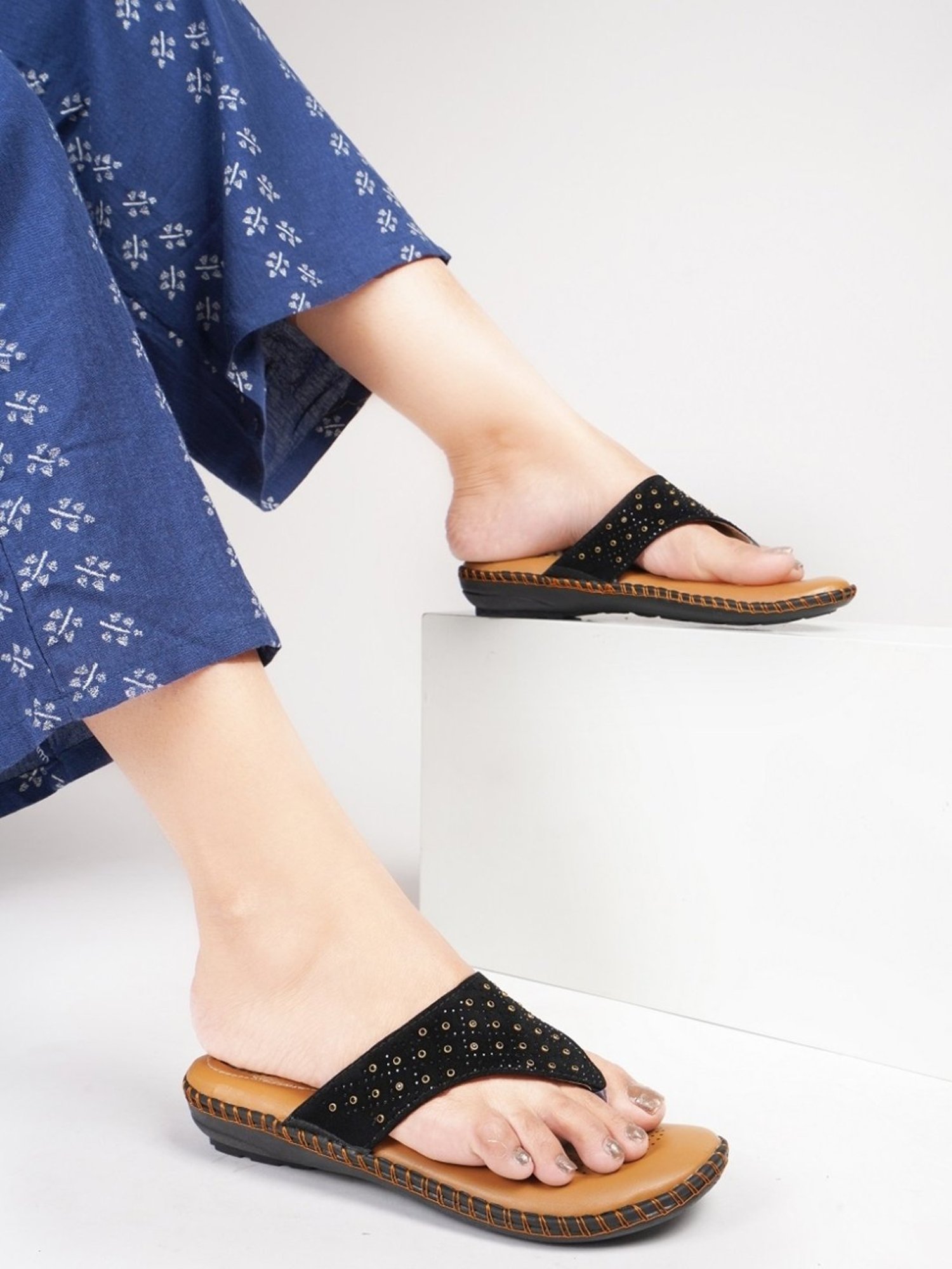 The White Pole Women's Black Thong Sandals