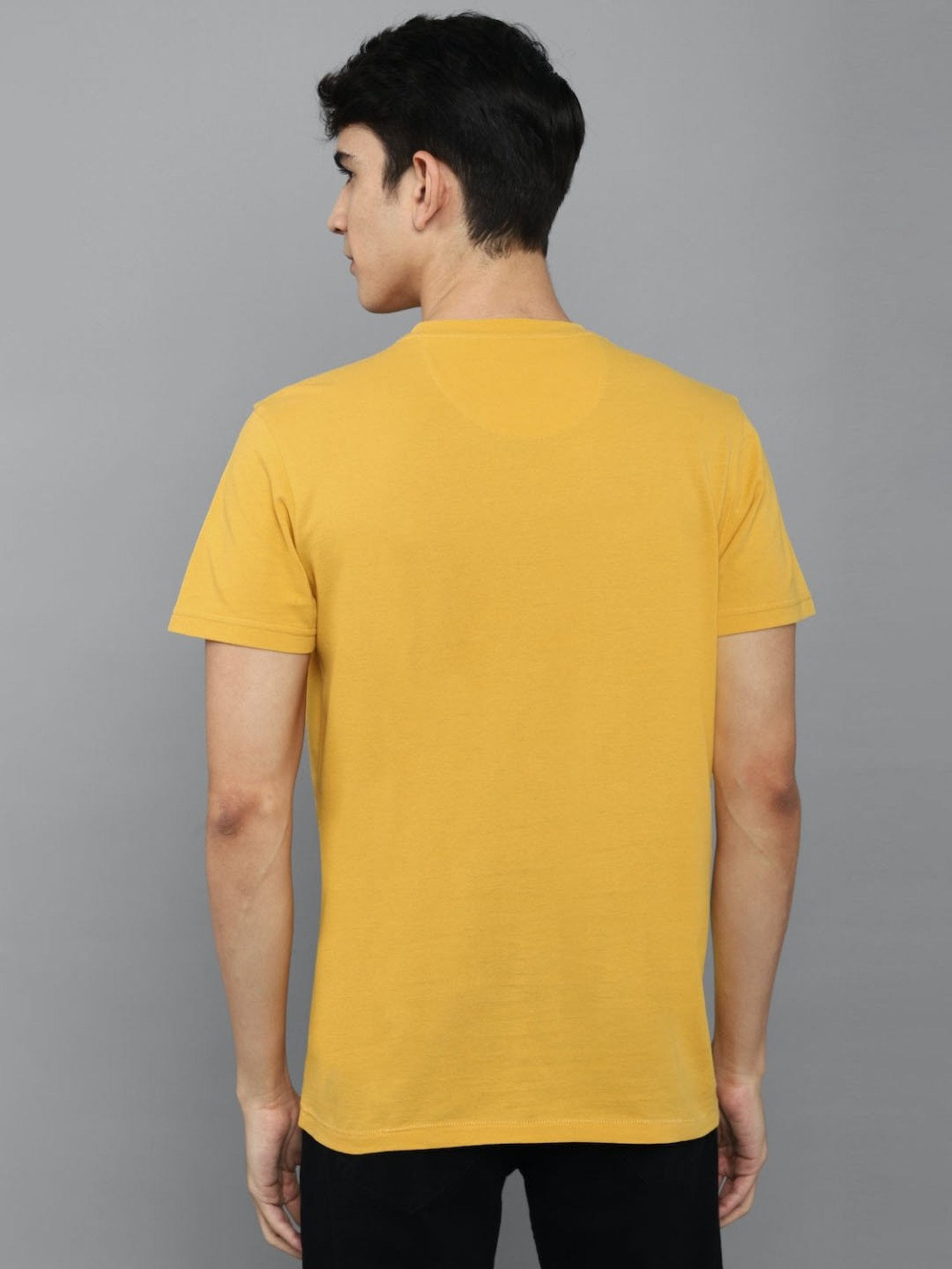 Louis Philippe Sport Yellow Cotton Slim Fit Printed T-Shirt