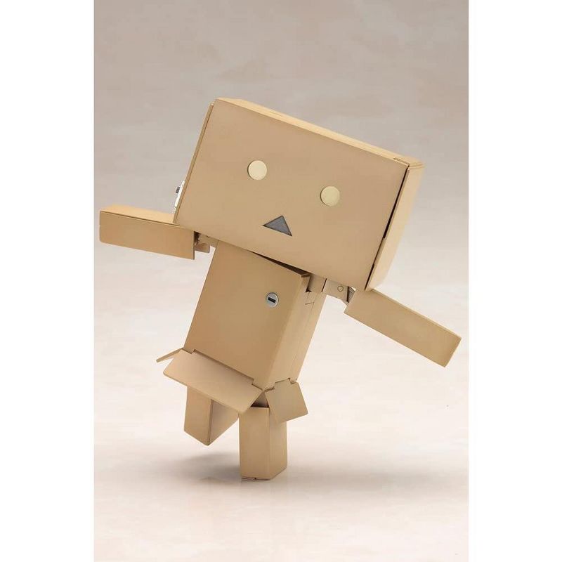 Kotobukiya Yotsuba&! Kanzenhenkei Danboard Transform Action Figure