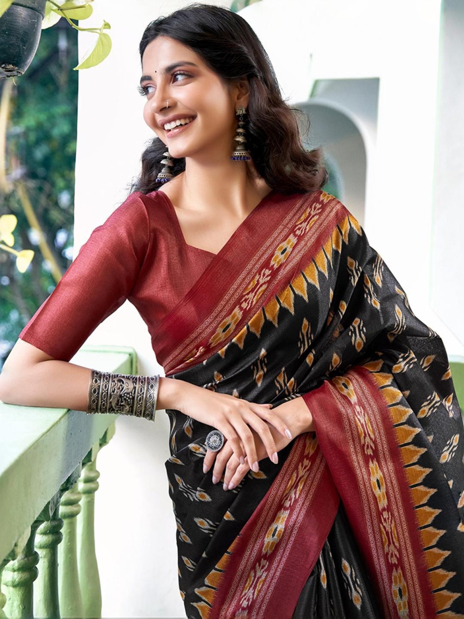 Satrani Black & Maroon Printed Saree With Unstitched Blouse