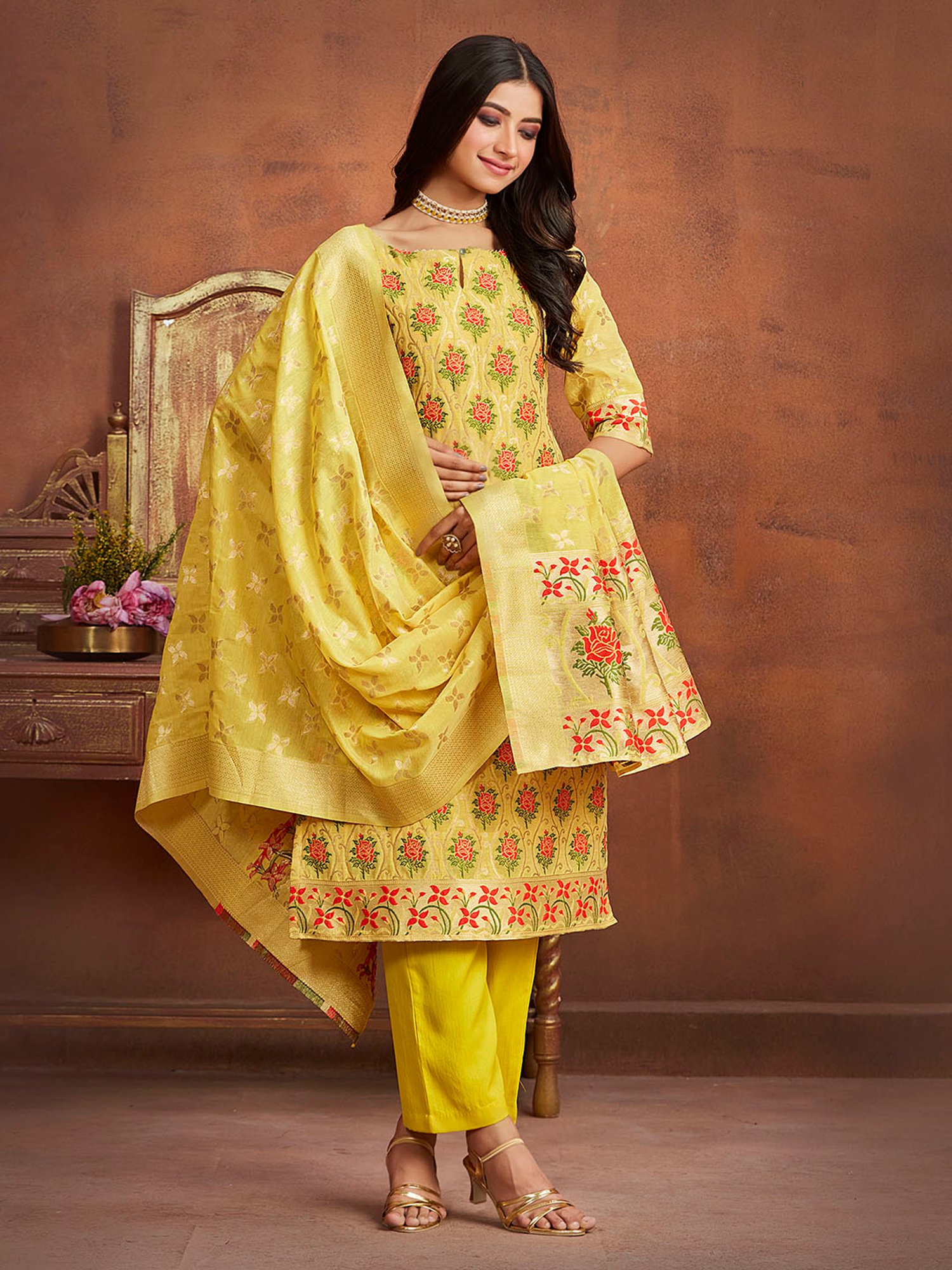 Ishin Yellow Printed Kurta With Pant & Dupatta