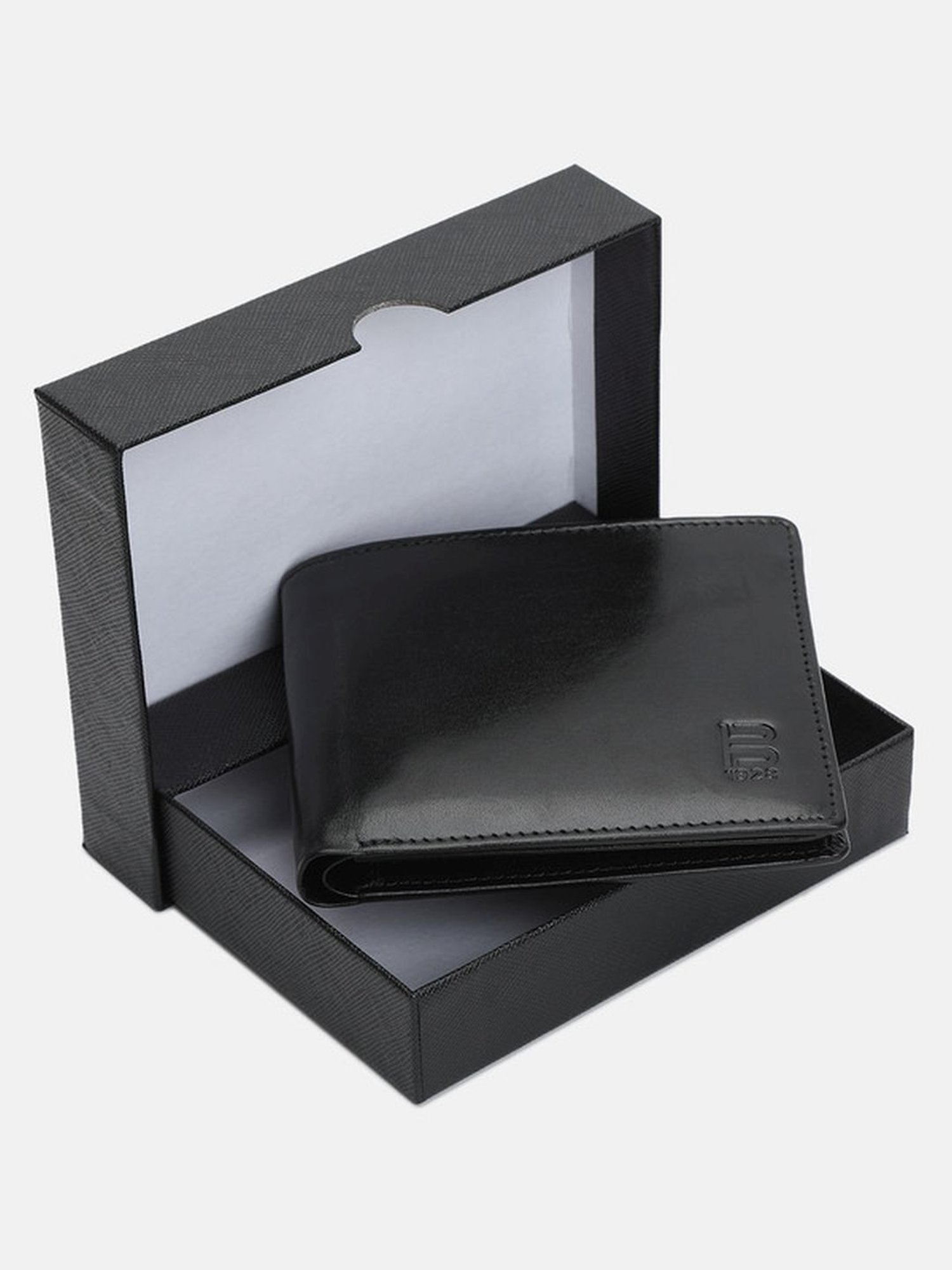BAGATT Capua Black Leather Solid Bi-Fold Wallet