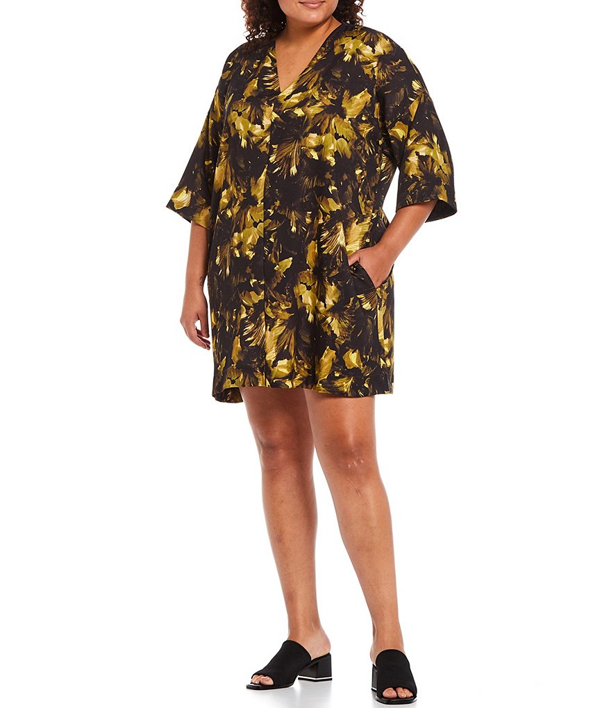 Jkara Plus V-Neck Short Sleeve Beaded Bodice Capelet Gown