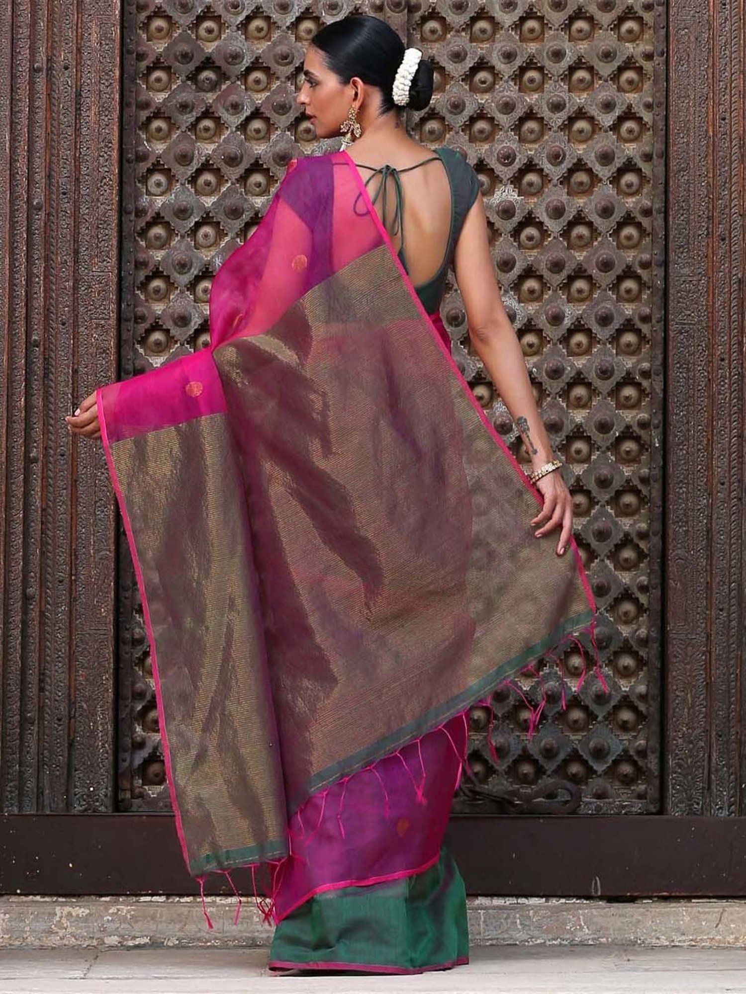 Swtantra Green & Pink Cotton Silk Embroidered Saree