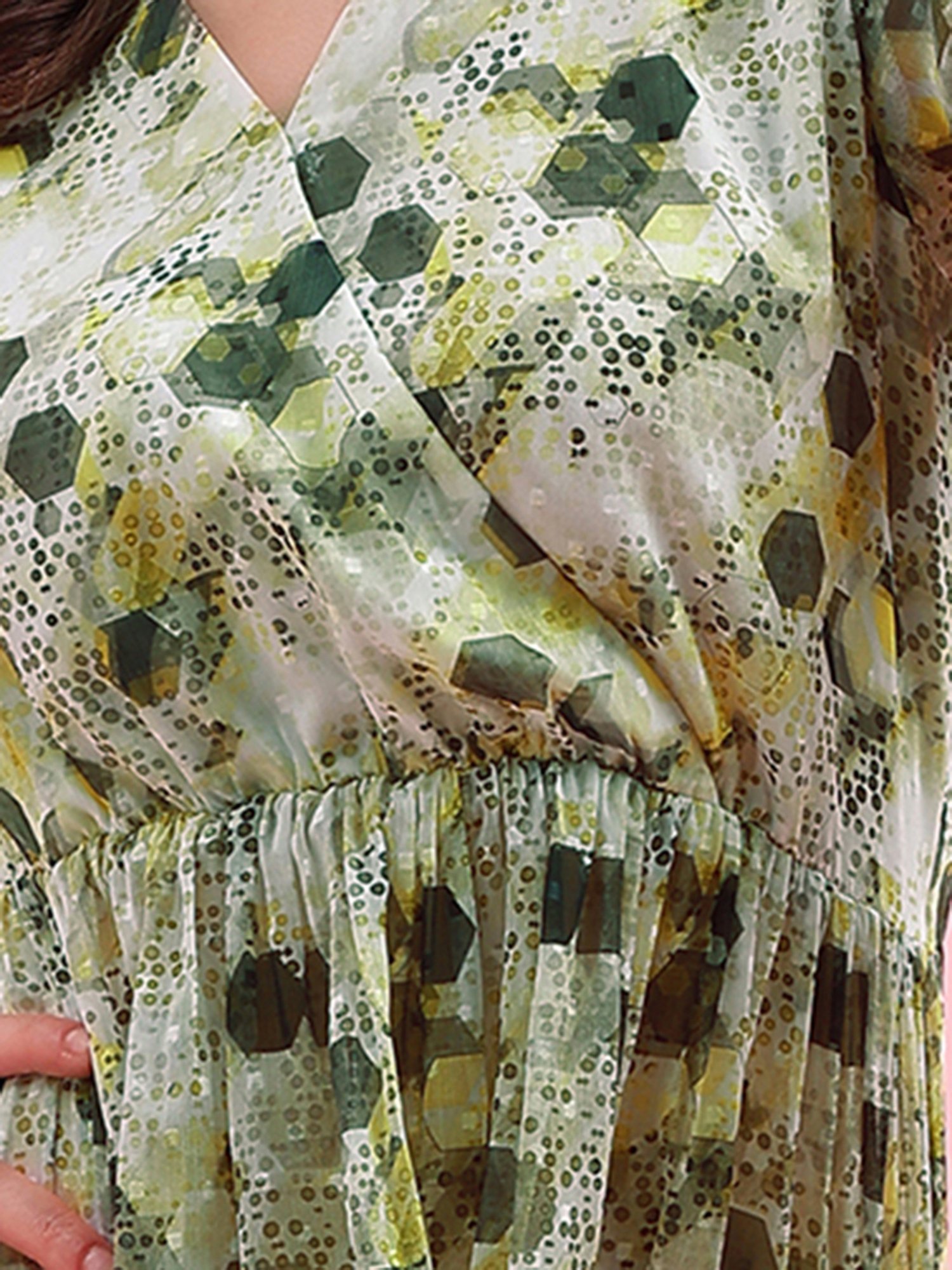 SELVIA Green Floral Print Peplum Top