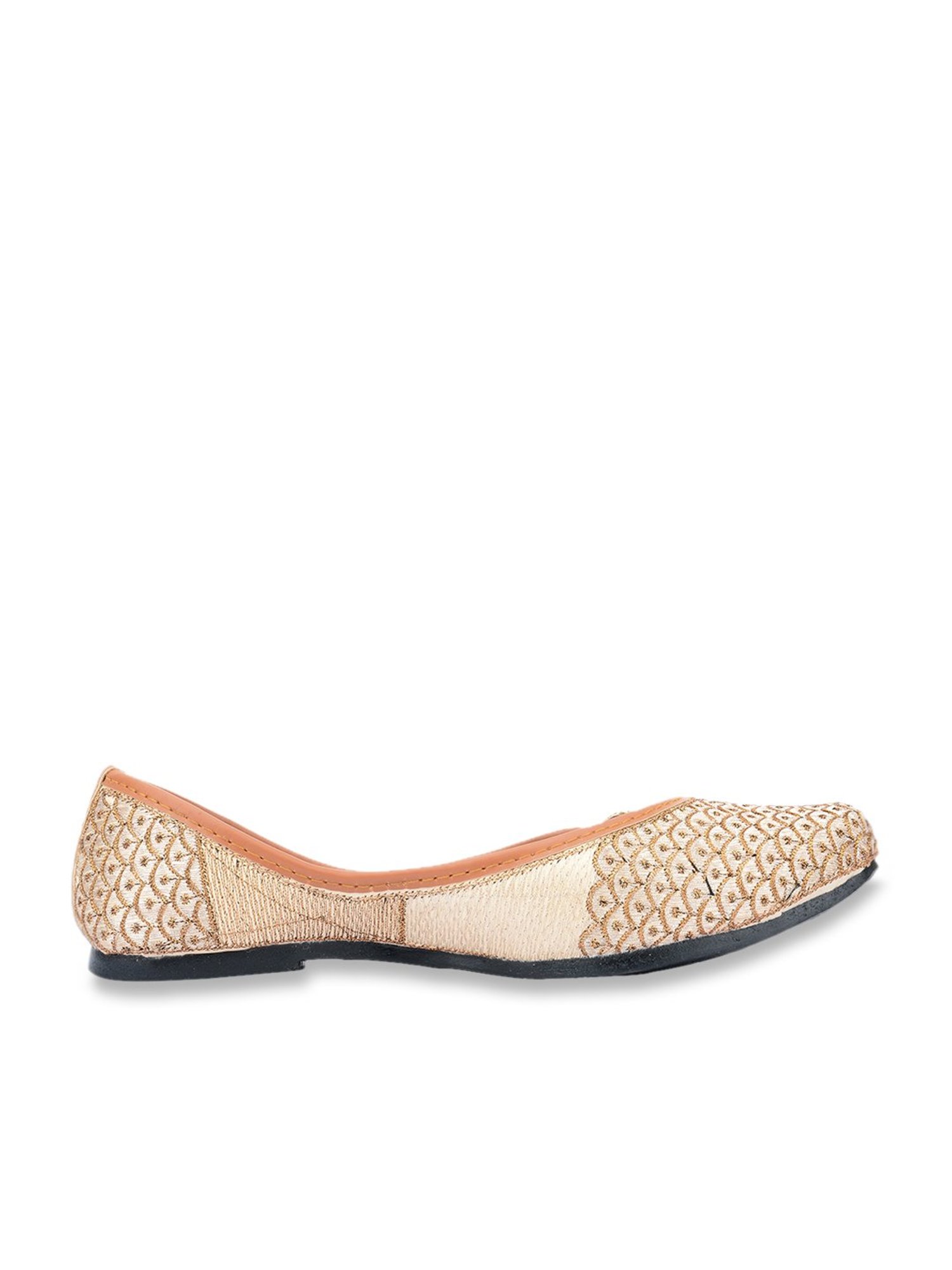 Desi Colour Women's Beige Ethnic Juttis