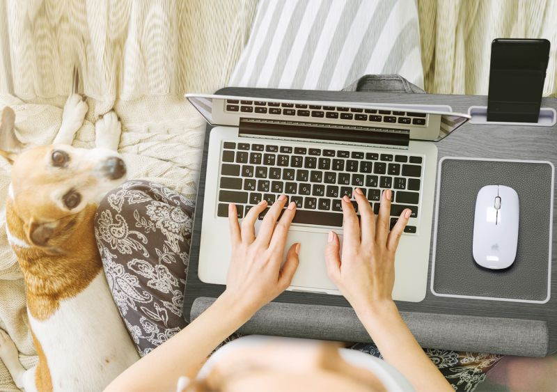 HUANUO Lap Desk - Fits up to 17 inches Laptop Desk, Built in Wrist Pad for Notebook, MacBook, Tablet, Lap Laptop Desk with Tablet, Pen & Phone Holder (Black Woodgrain, Big)