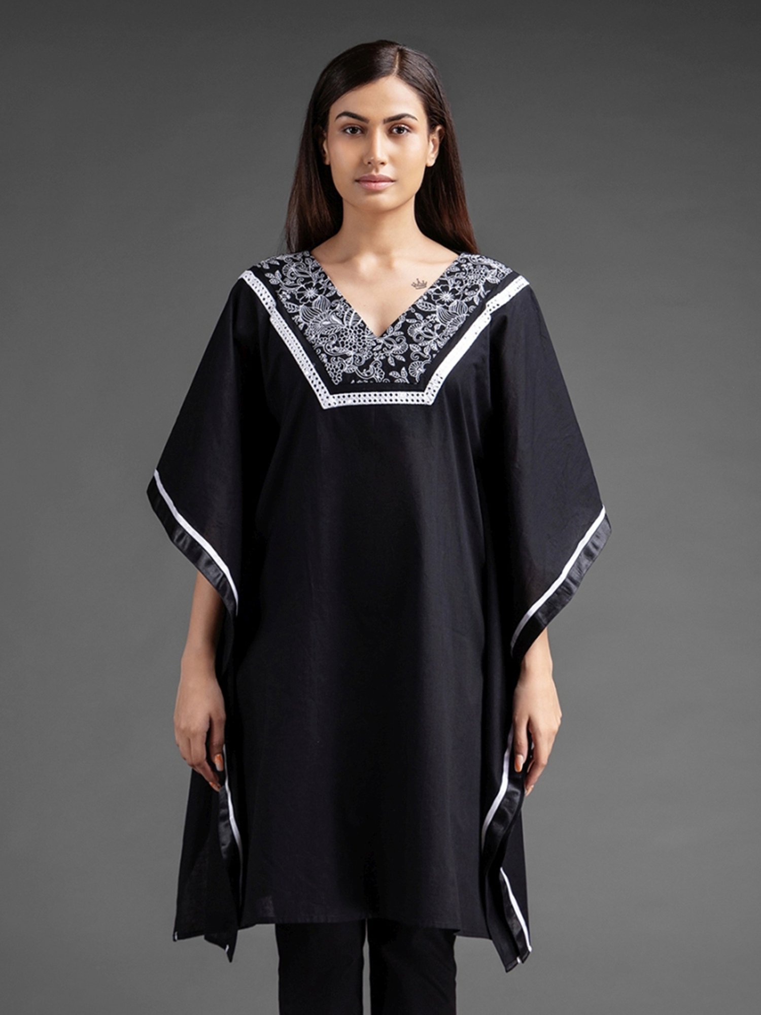 House of Manaa Black Hom Allure Kurta with Pallazo