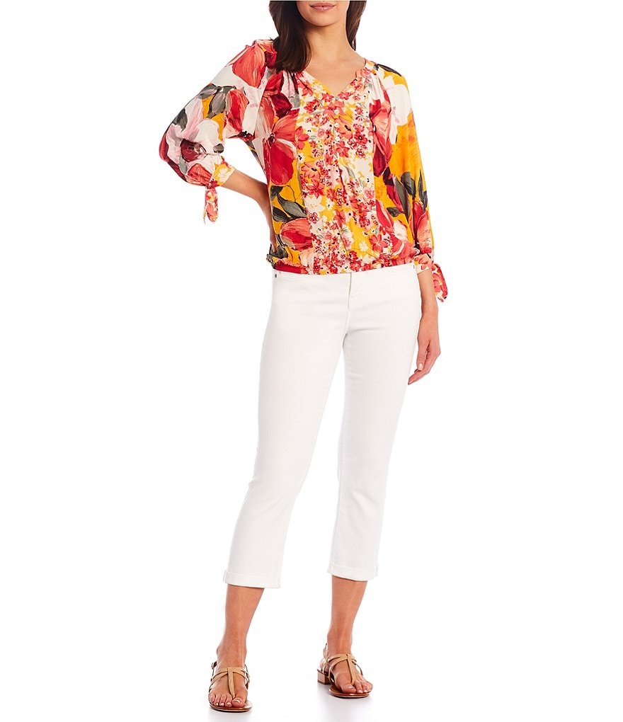 Figueroa & Flower Petite Size Lita Floral Print Band Split V-Neck 3/4 Tie Sleeve Bubble Hem Top
